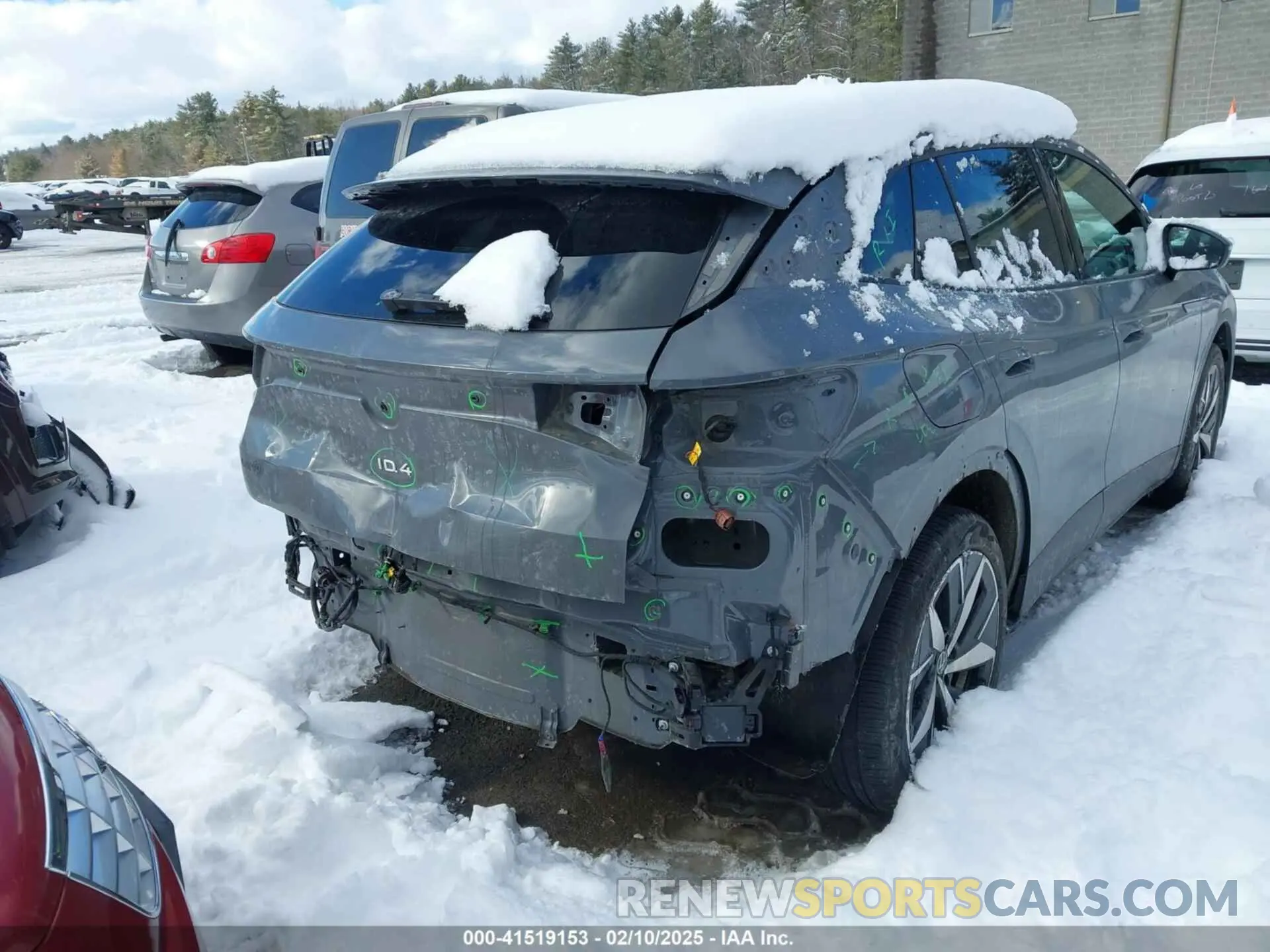 17 Photograph of a damaged car 1V2GNPE85PC004916 VOLKSWAGEN ID.4 2023