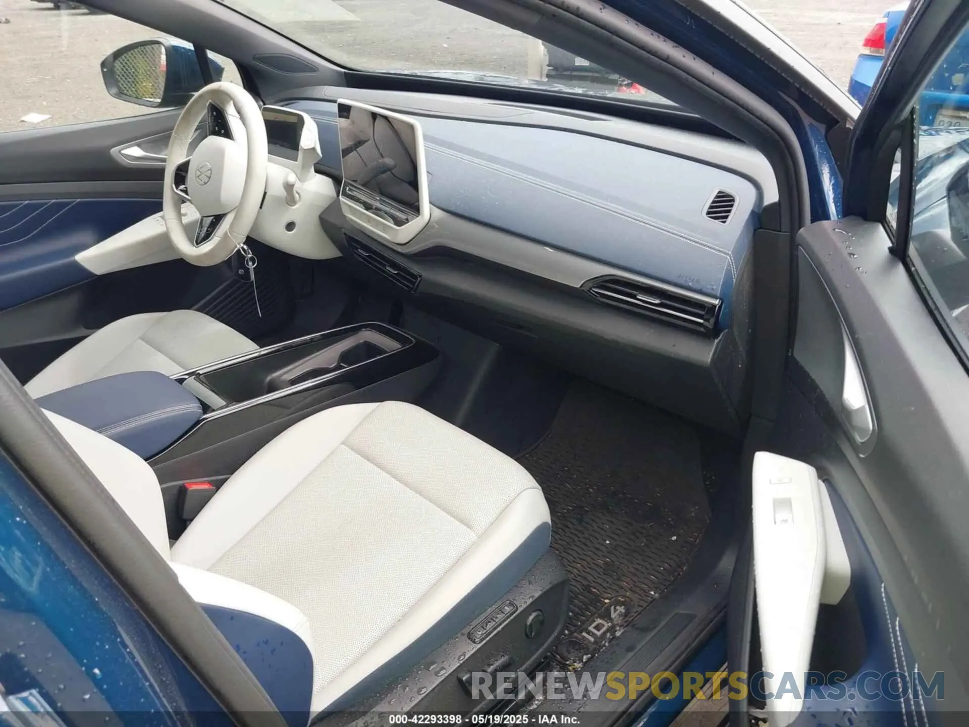 5 Photograph of a damaged car 1V2GNPE8XPC004149 VOLKSWAGEN ID.4 2023