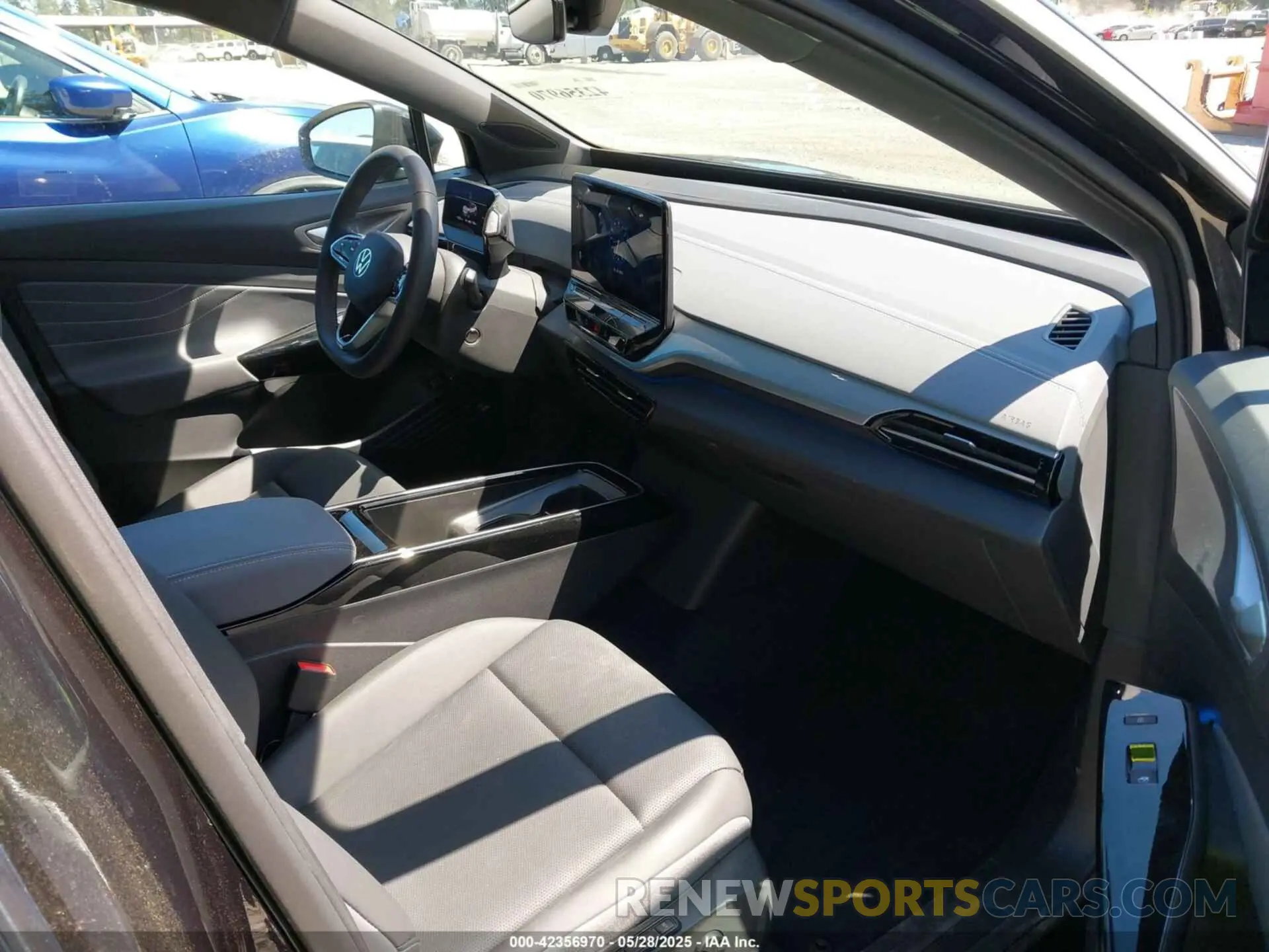 5 Photograph of a damaged car 1V2JNPE88PC039858 VOLKSWAGEN ID.4 2023