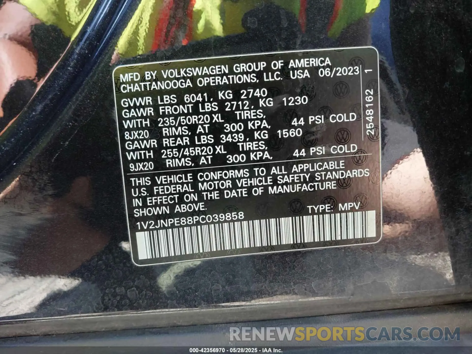 9 Photograph of a damaged car 1V2JNPE88PC039858 VOLKSWAGEN ID.4 2023