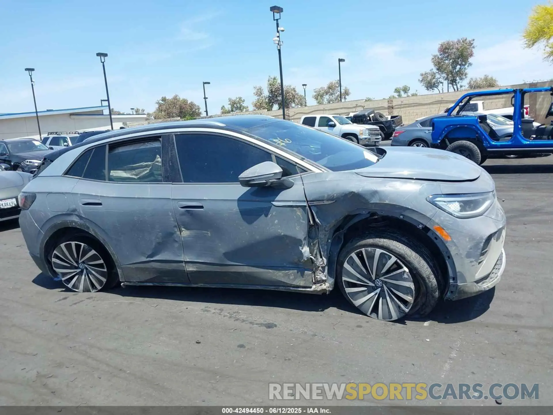 13 Photograph of a damaged car 1V2JNPE89PC047127 VOLKSWAGEN ID.4 2023