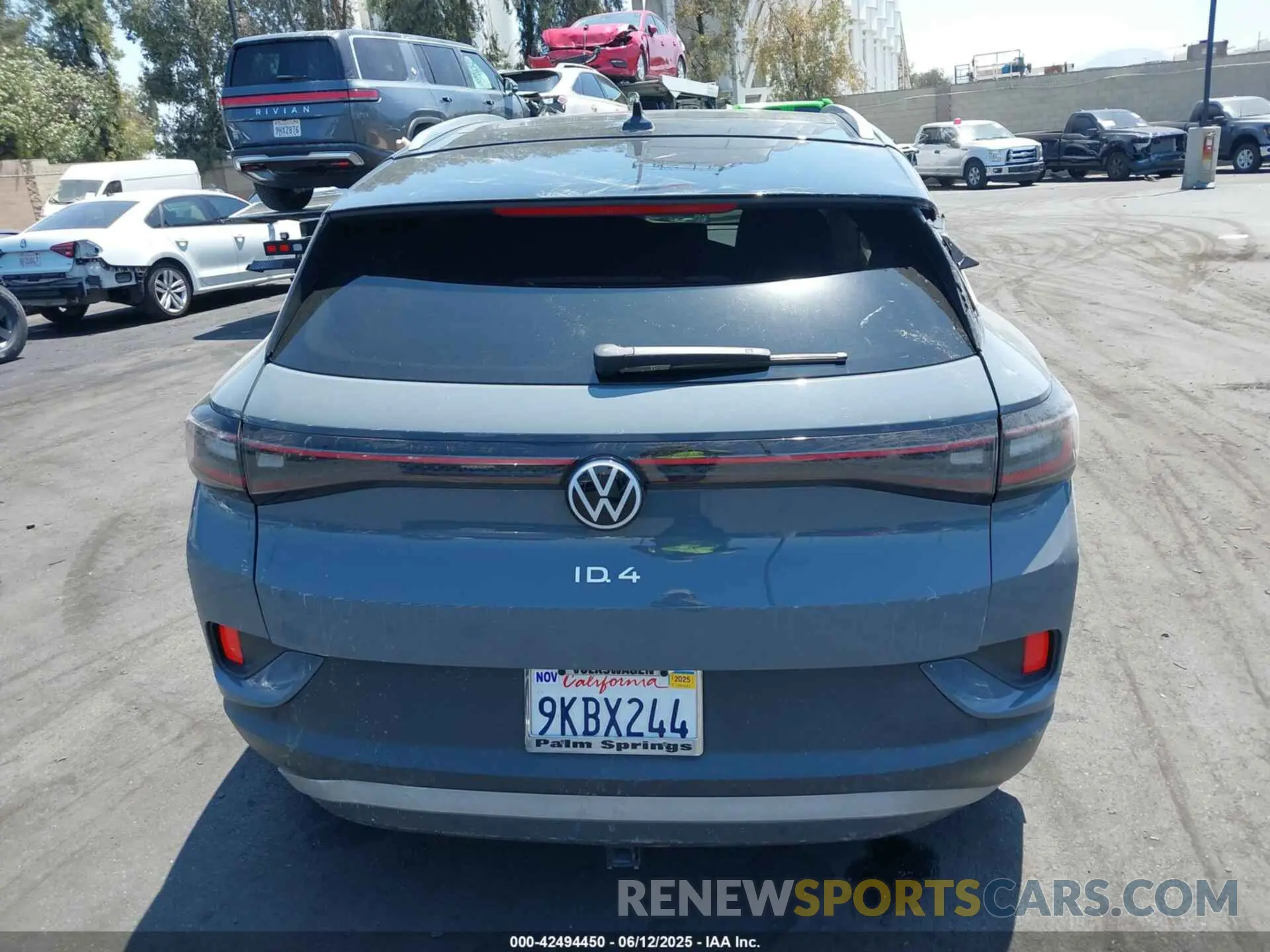 16 Photograph of a damaged car 1V2JNPE89PC047127 VOLKSWAGEN ID.4 2023