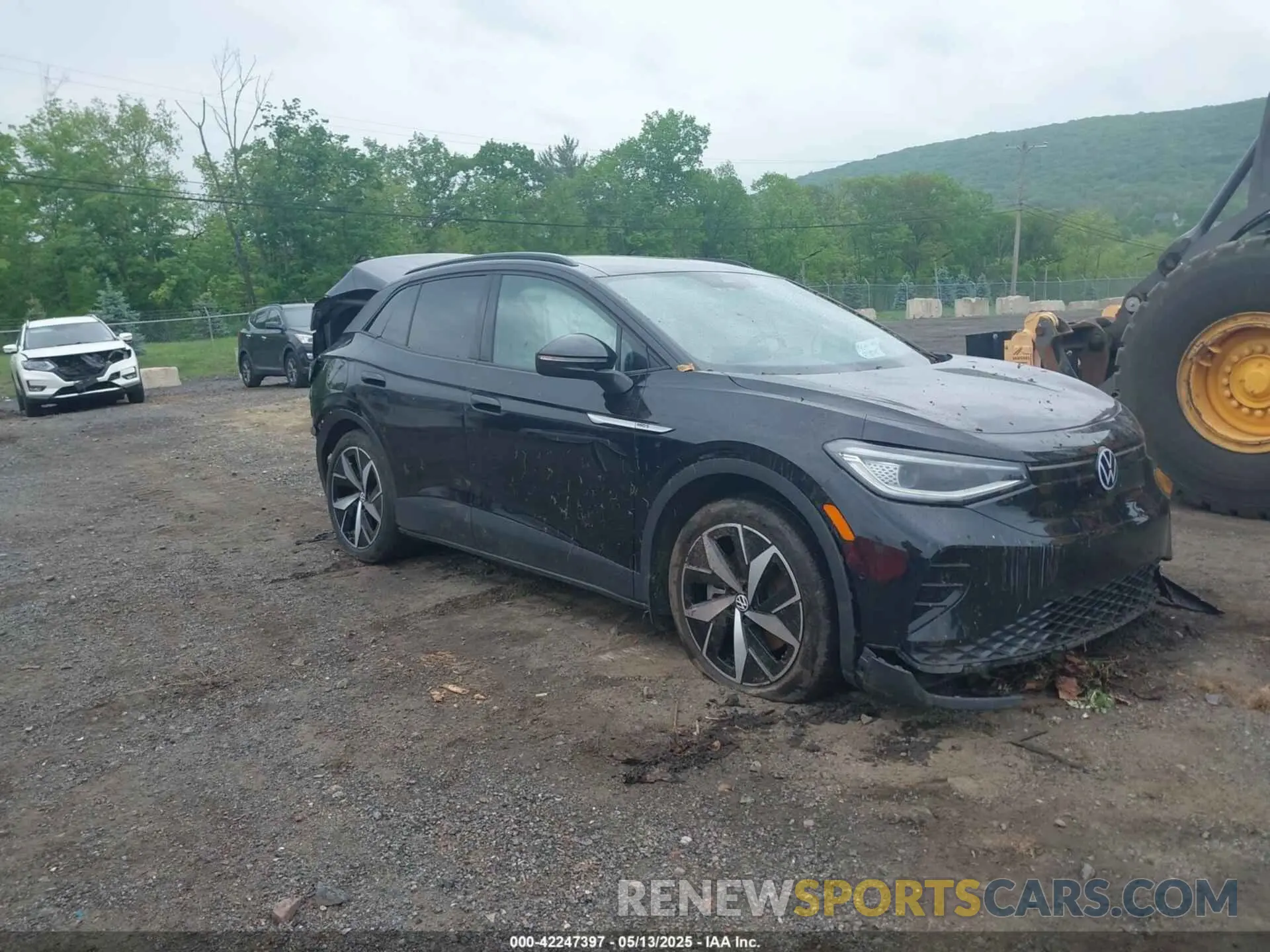 1 Photograph of a damaged car 1V2VMPE82PC032604 VOLKSWAGEN ID.4 2023