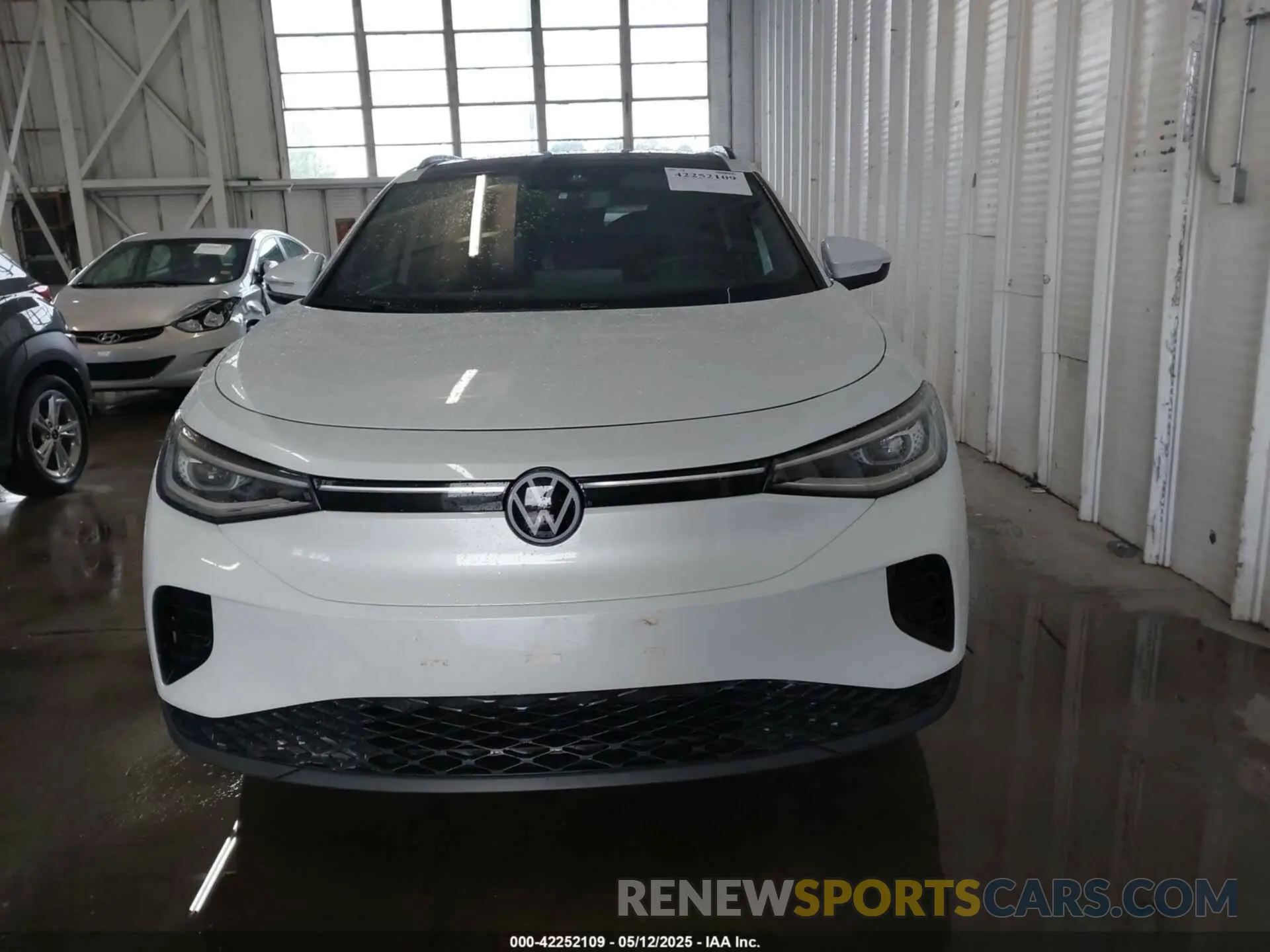 13 Photograph of a damaged car 1V2VMPE85PC043340 VOLKSWAGEN ID.4 2023