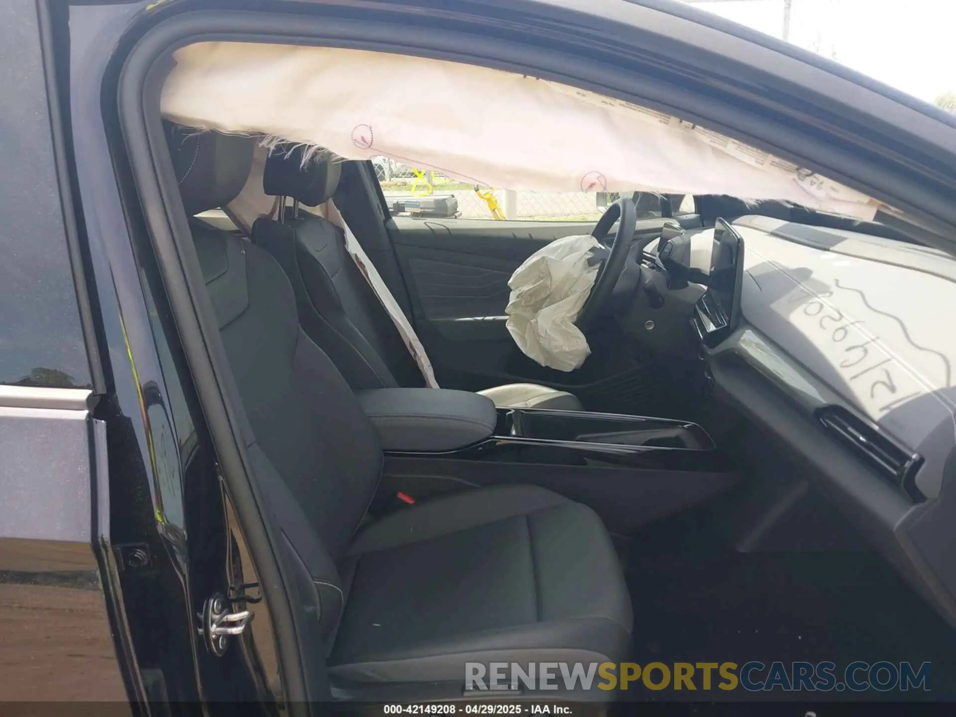 5 Photograph of a damaged car 1V2VMPE87PC043534 VOLKSWAGEN ID.4 2023