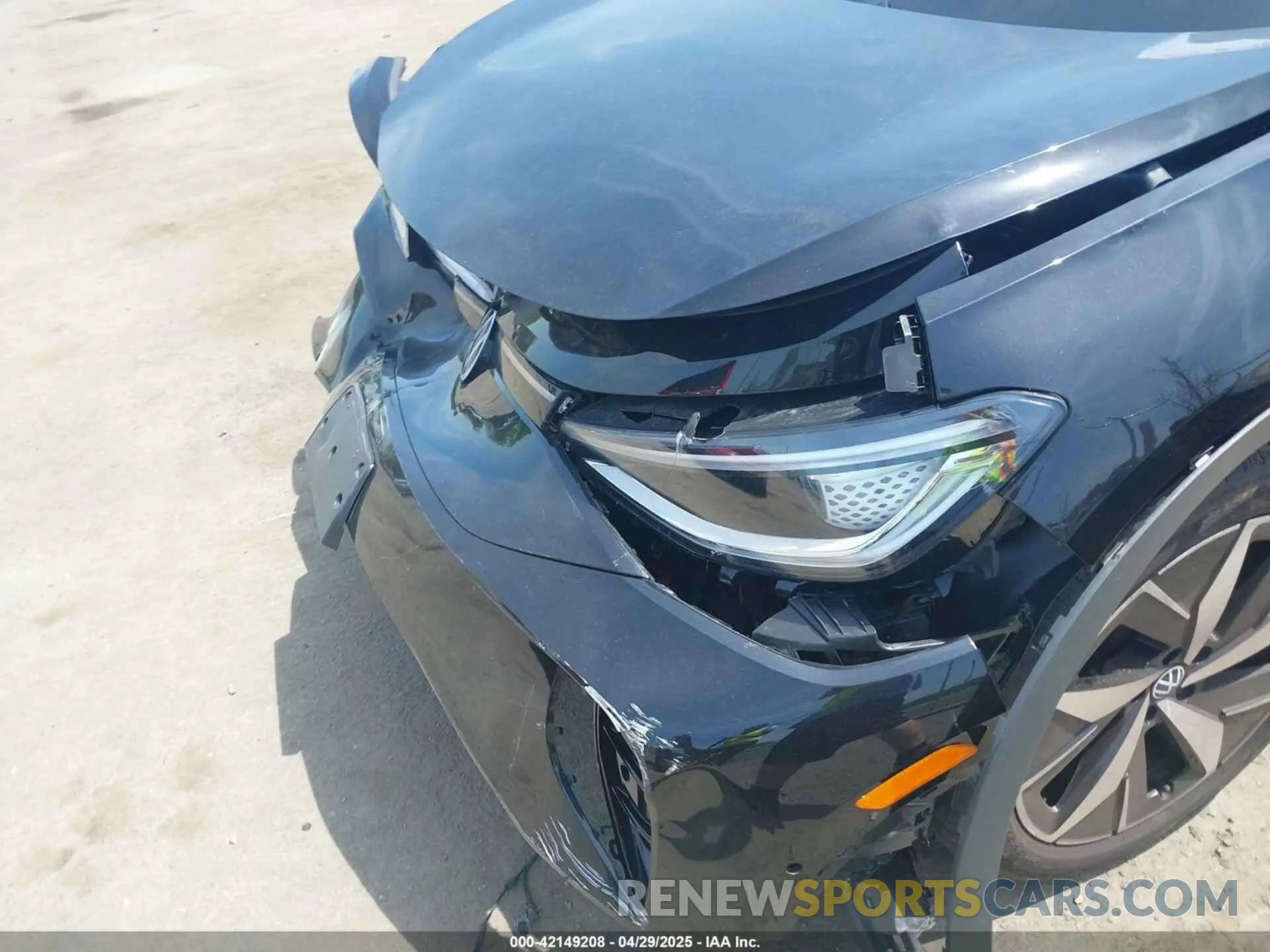 6 Photograph of a damaged car 1V2VMPE87PC043534 VOLKSWAGEN ID.4 2023