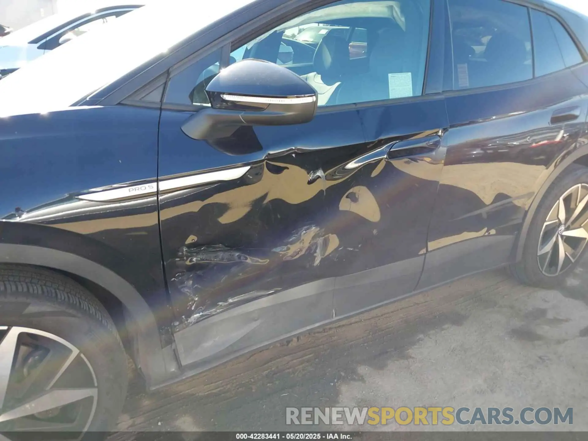 6 Photograph of a damaged car 1V2VMPE88PC043137 VOLKSWAGEN ID.4 2023