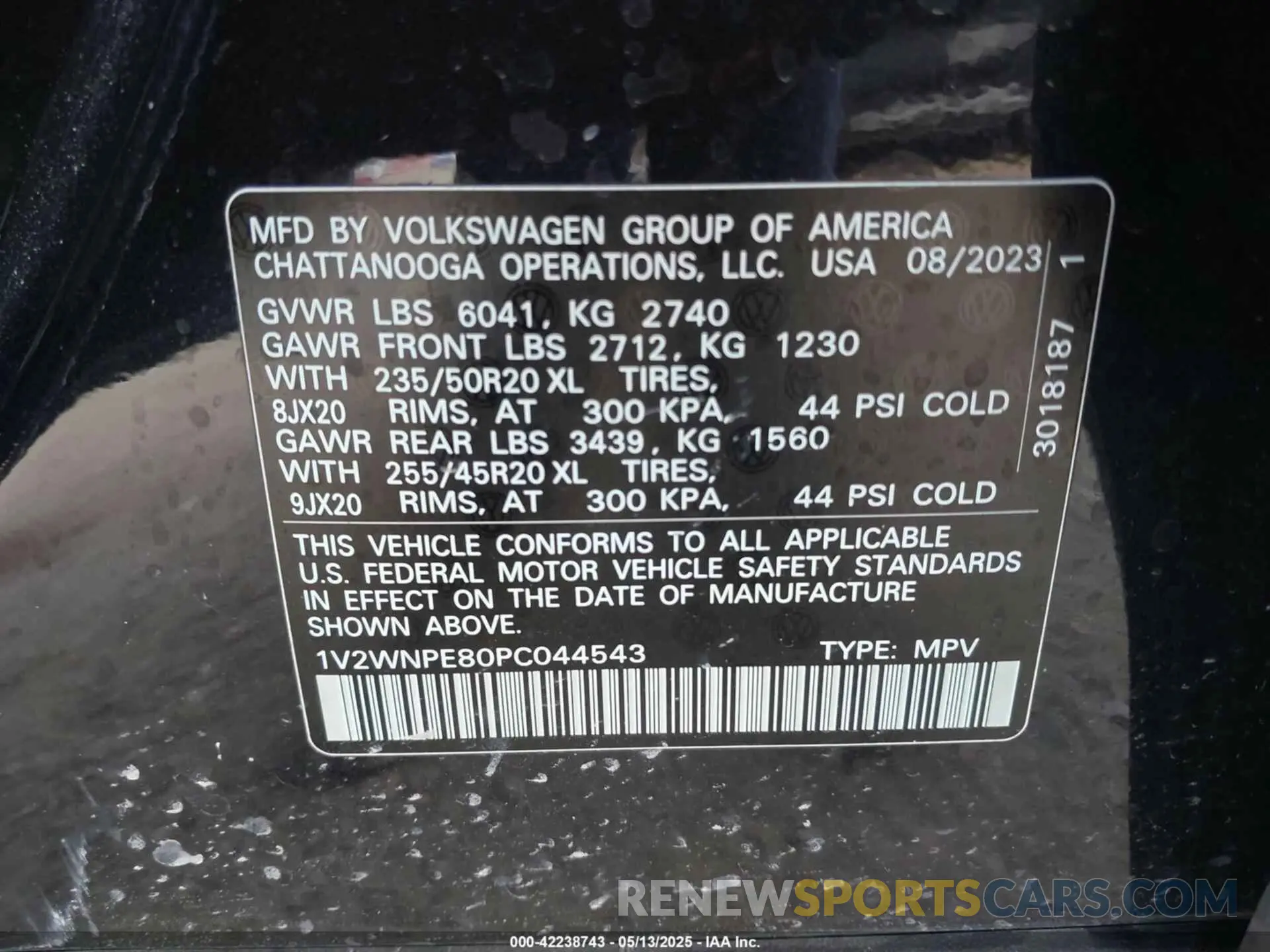 9 Photograph of a damaged car 1V2WNPE80PC044543 VOLKSWAGEN ID.4 2023