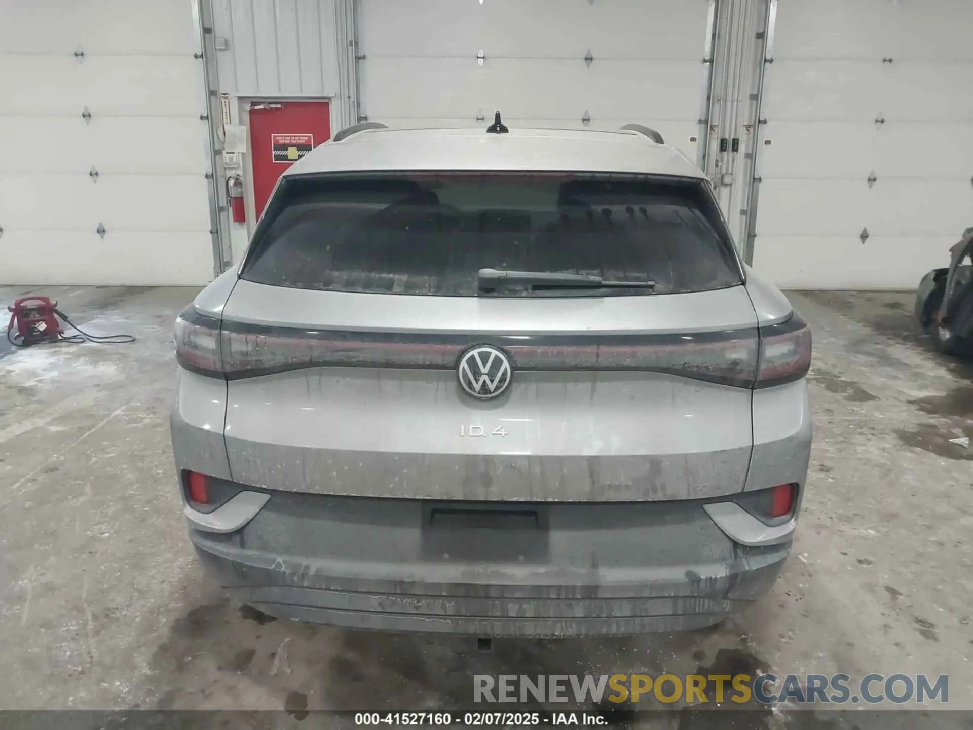 16 Photograph of a damaged car 1V2WNPE83PC037537 VOLKSWAGEN ID.4 2023