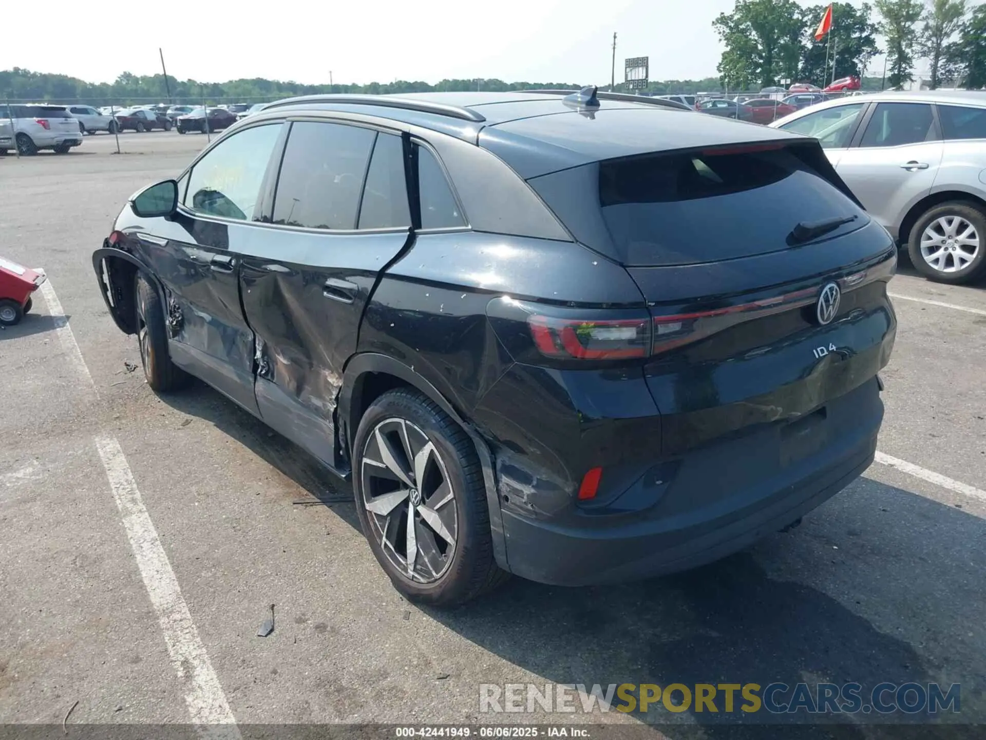 3 Photograph of a damaged car 1V2WNPE83PC049459 VOLKSWAGEN ID.4 2023