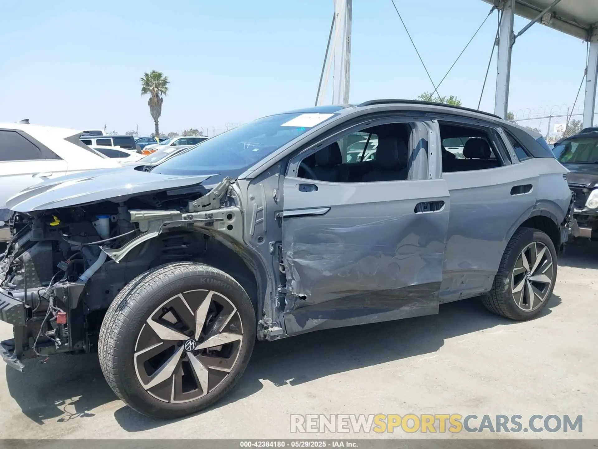15 Photograph of a damaged car 1V2WNPE88PC031961 VOLKSWAGEN ID.4 2023