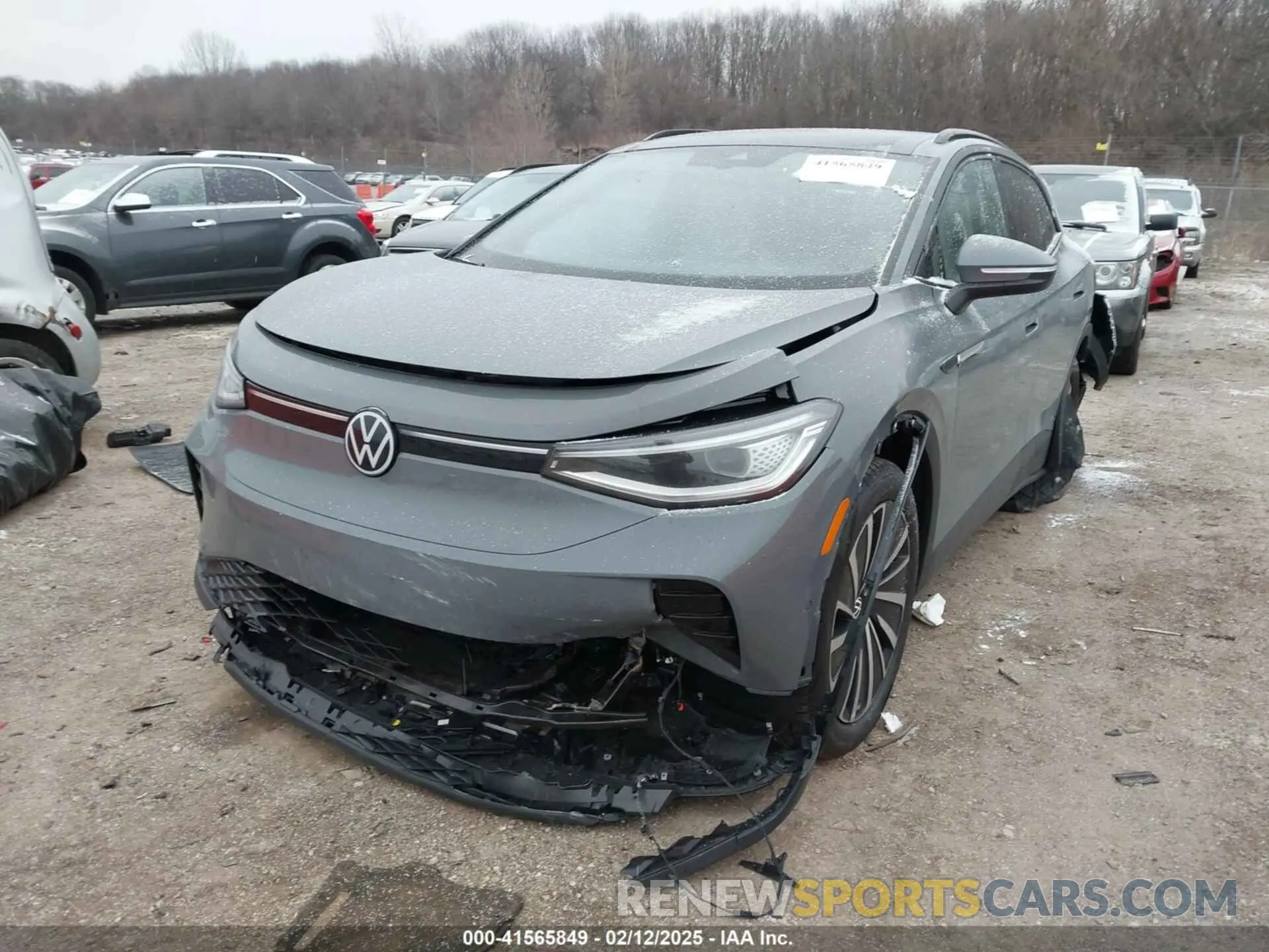 2 Photograph of a damaged car 1V25MPE82RC007219 VOLKSWAGEN ID.4 2024