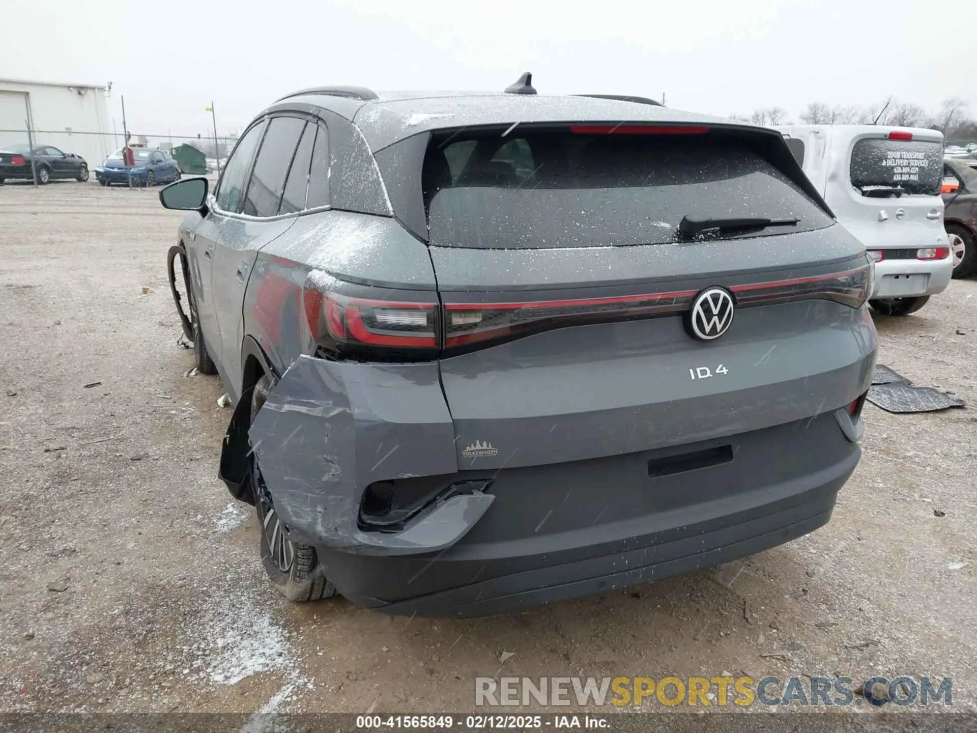 3 Photograph of a damaged car 1V25MPE82RC007219 VOLKSWAGEN ID.4 2024