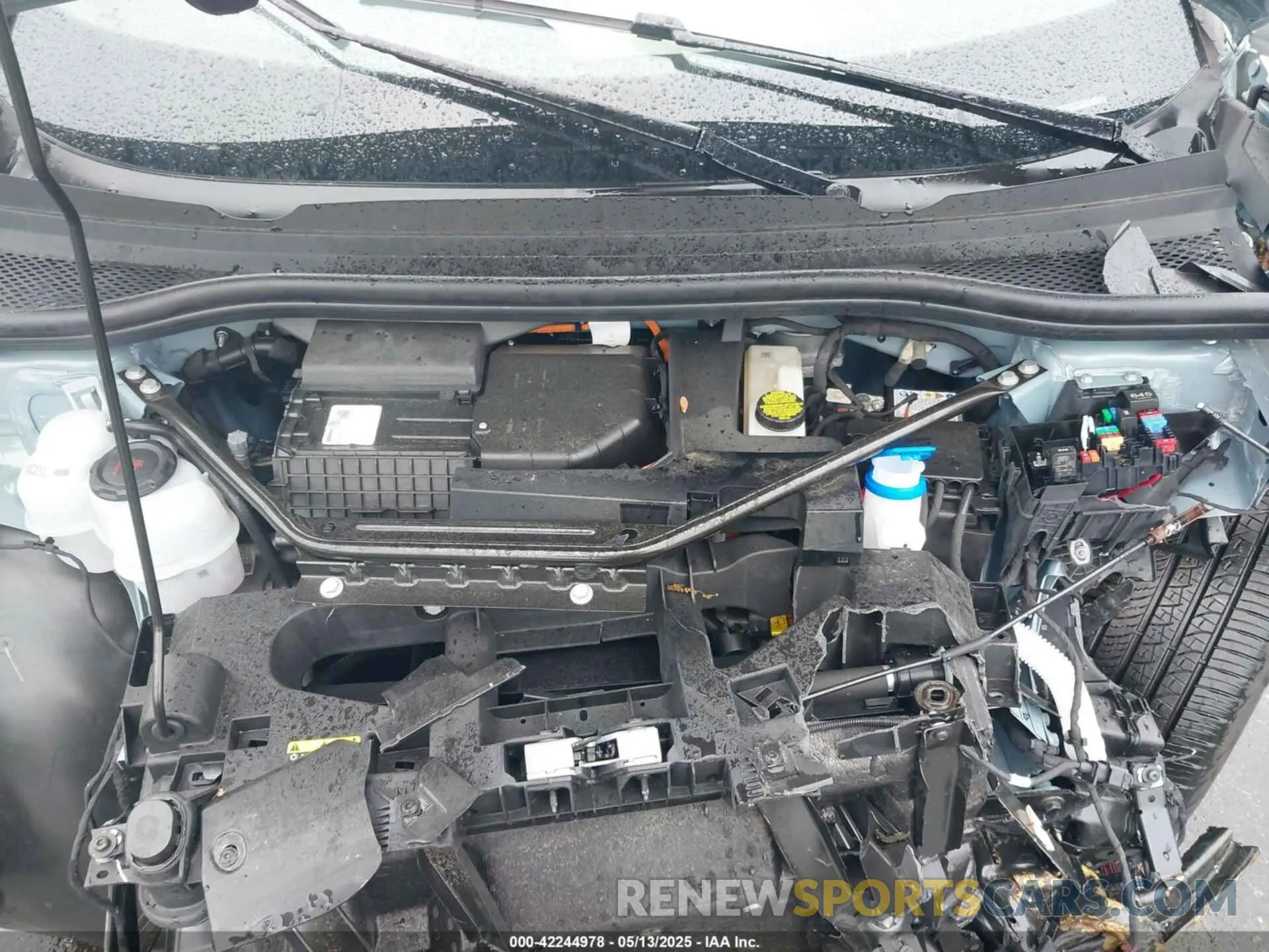 10 Photograph of a damaged car 1V25MPE82RC013084 VOLKSWAGEN ID.4 2024