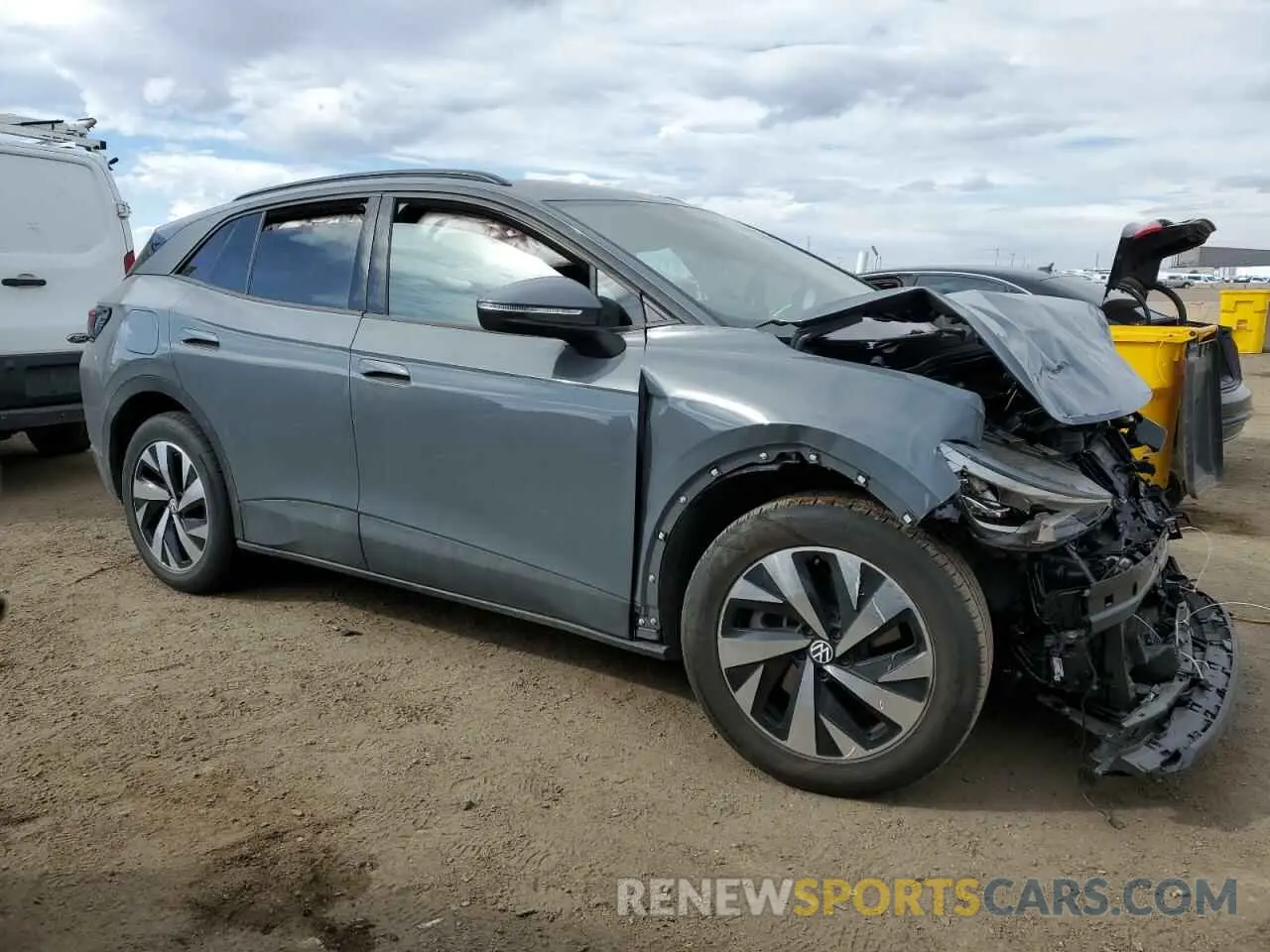 4 Photograph of a damaged car 1V2BMPE81RC021096 VOLKSWAGEN ID.4 2024