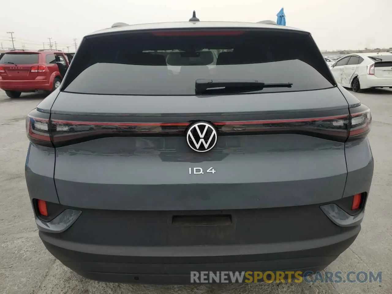 6 Photograph of a damaged car 1V2BMPE84RC000212 VOLKSWAGEN ID.4 2024