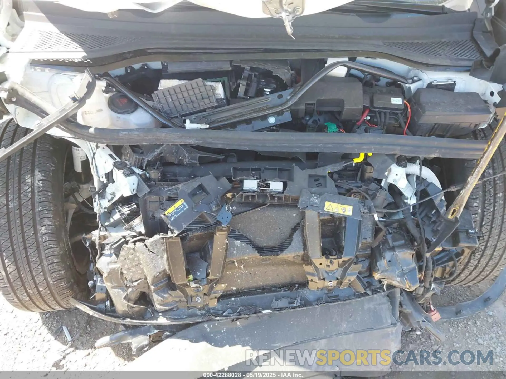 10 Photograph of a damaged car 1V2BMPE85RC009551 VOLKSWAGEN ID.4 2024