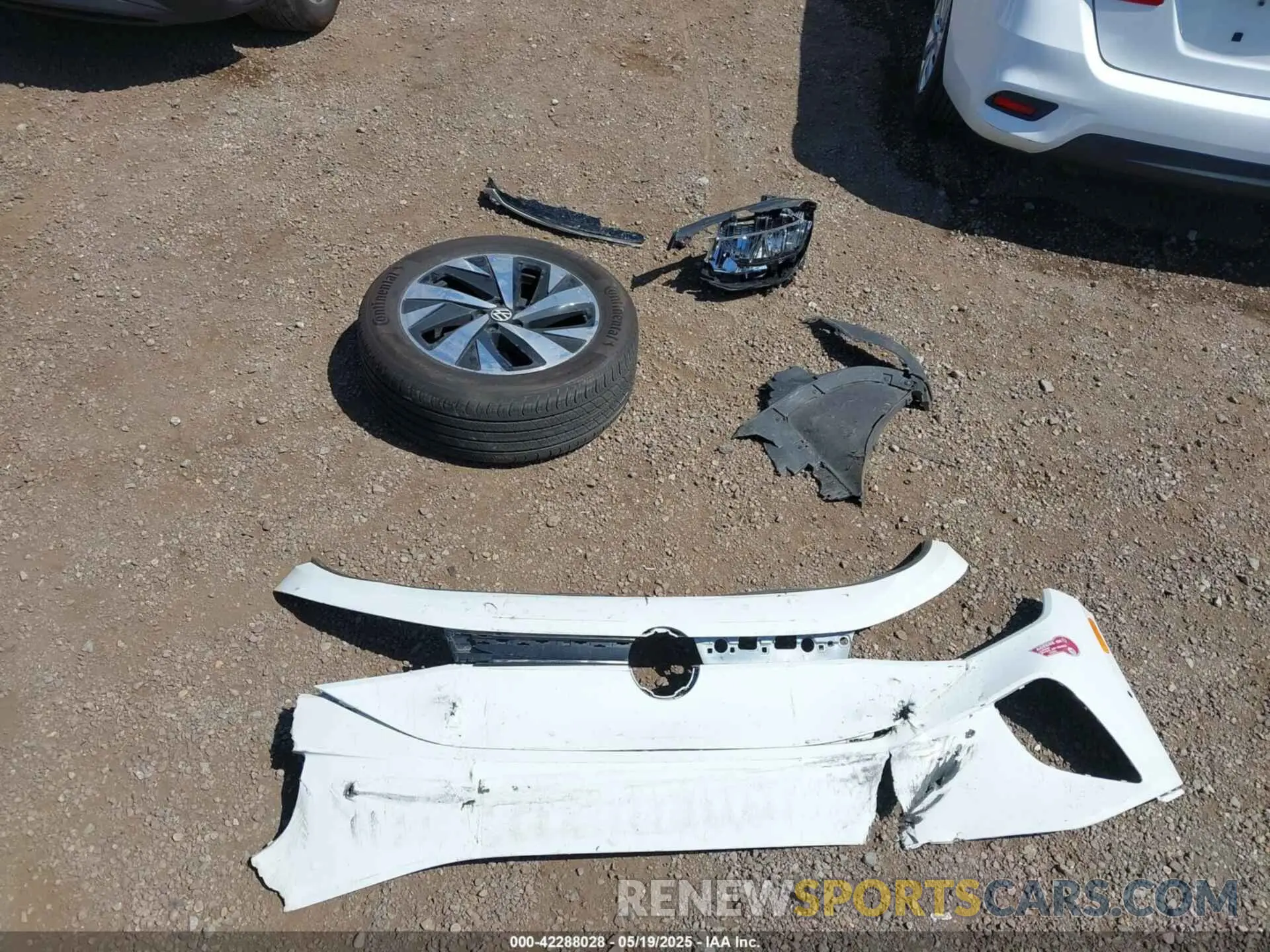 12 Photograph of a damaged car 1V2BMPE85RC009551 VOLKSWAGEN ID.4 2024