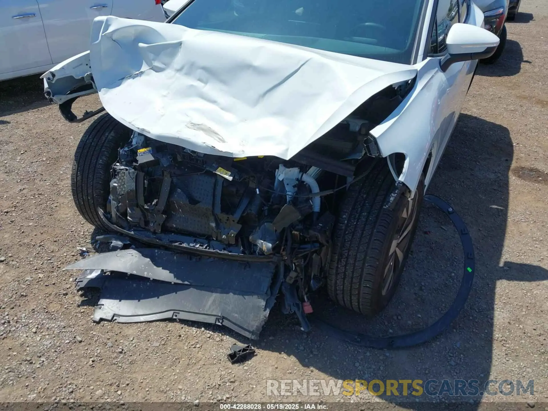 6 Photograph of a damaged car 1V2BMPE85RC009551 VOLKSWAGEN ID.4 2024