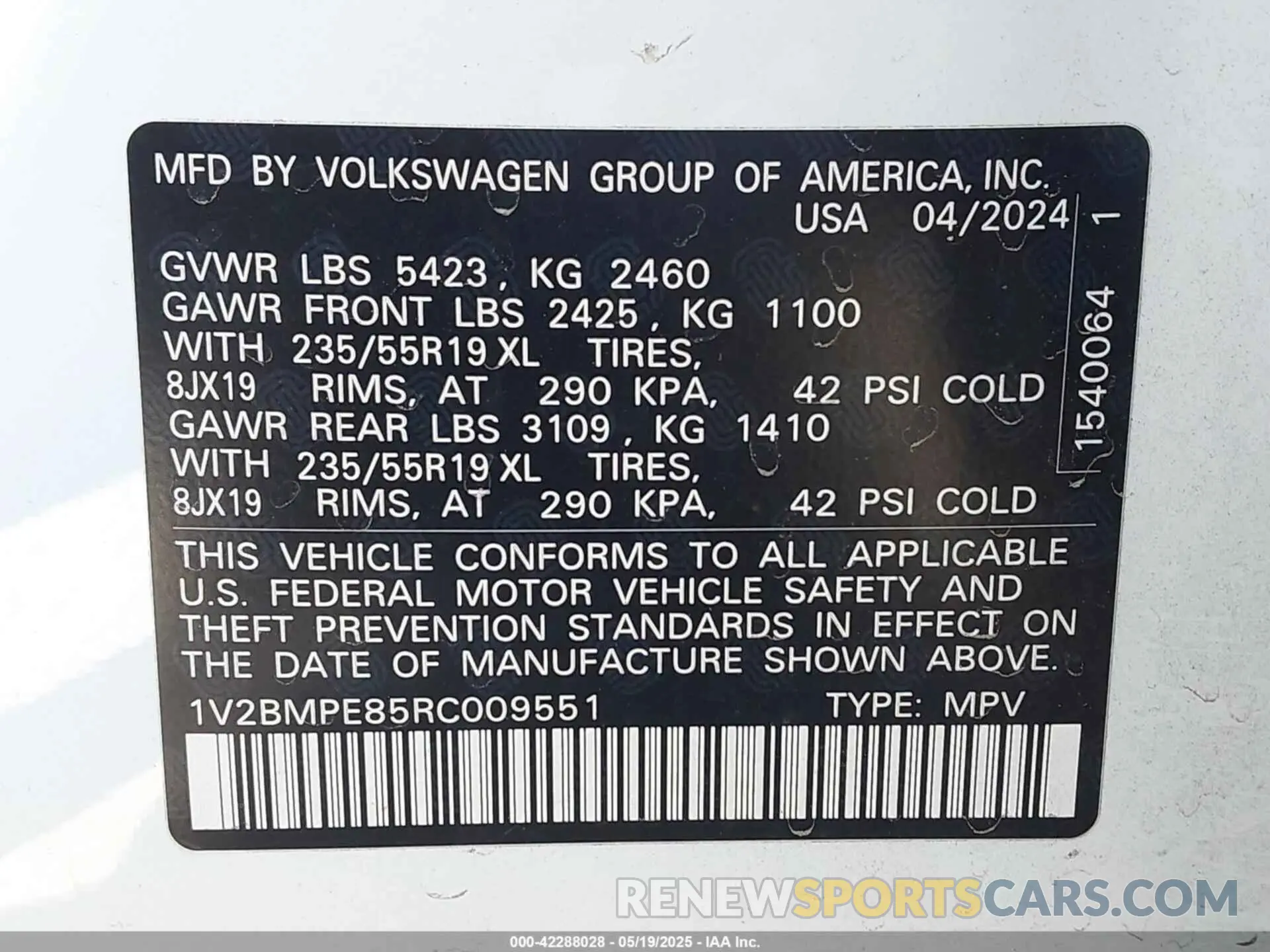 9 Photograph of a damaged car 1V2BMPE85RC009551 VOLKSWAGEN ID.4 2024
