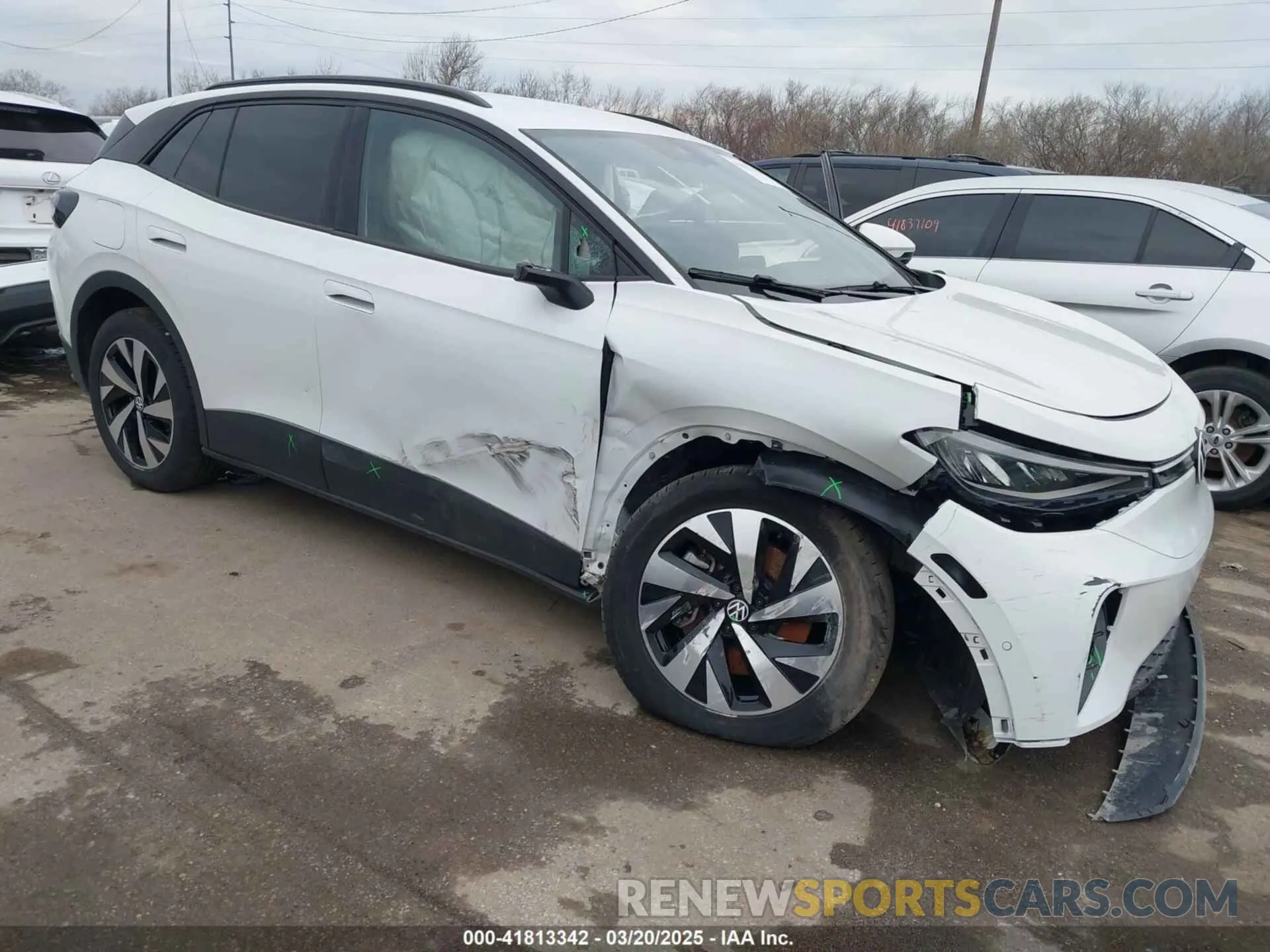 6 Photograph of a damaged car 1V2BMPE85RC017407 VOLKSWAGEN ID.4 2024