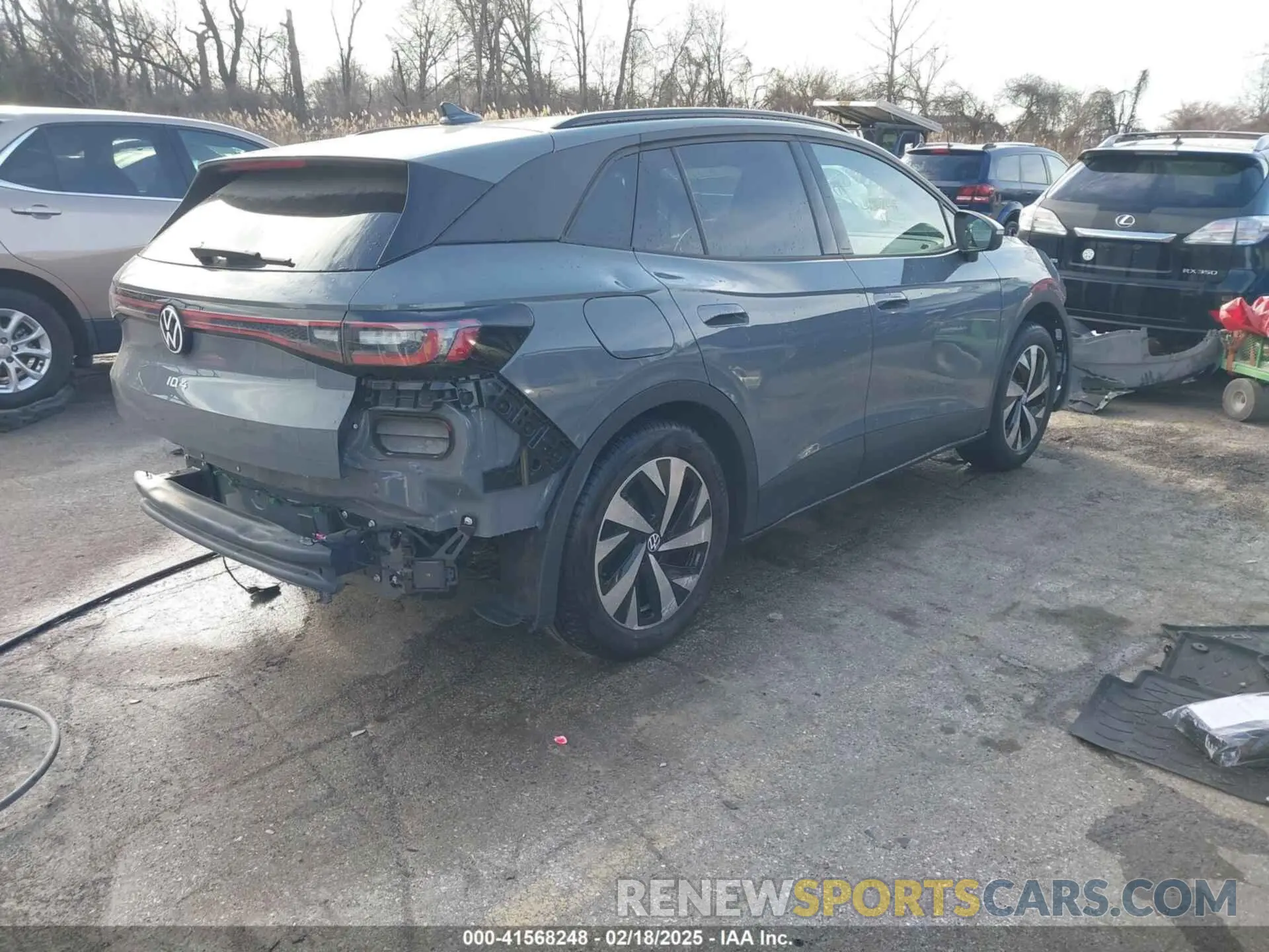 4 Photograph of a damaged car 1V2BMPE87RC005176 VOLKSWAGEN ID.4 2024