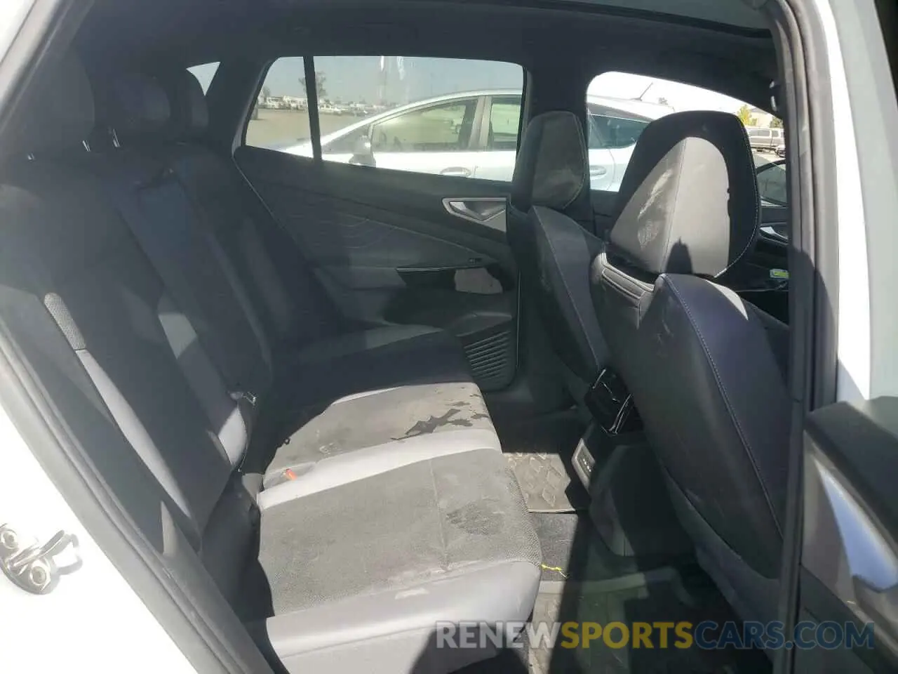 10 Photograph of a damaged car 1V2VMPE84PC022446 VOLKSWAGEN ID.4 PRO S 2023