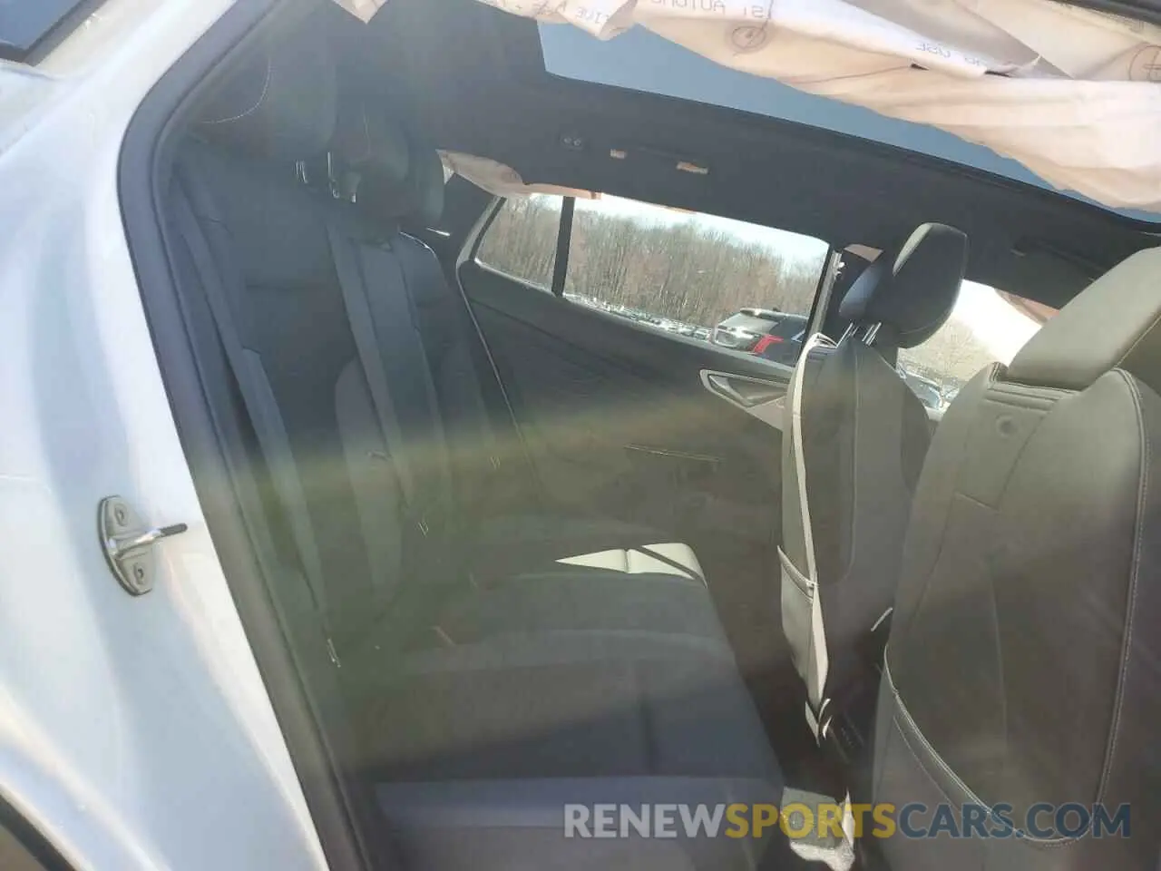 12 Photograph of a damaged car 1V2WNPE85PC038625 VOLKSWAGEN ID.4 PRO S 2023