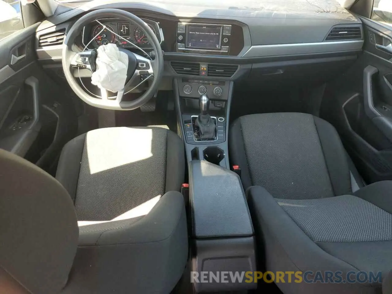 8 Photograph of a damaged car 3VWC57BU0KM060106 VOLKSWAGEN JETTA 2019