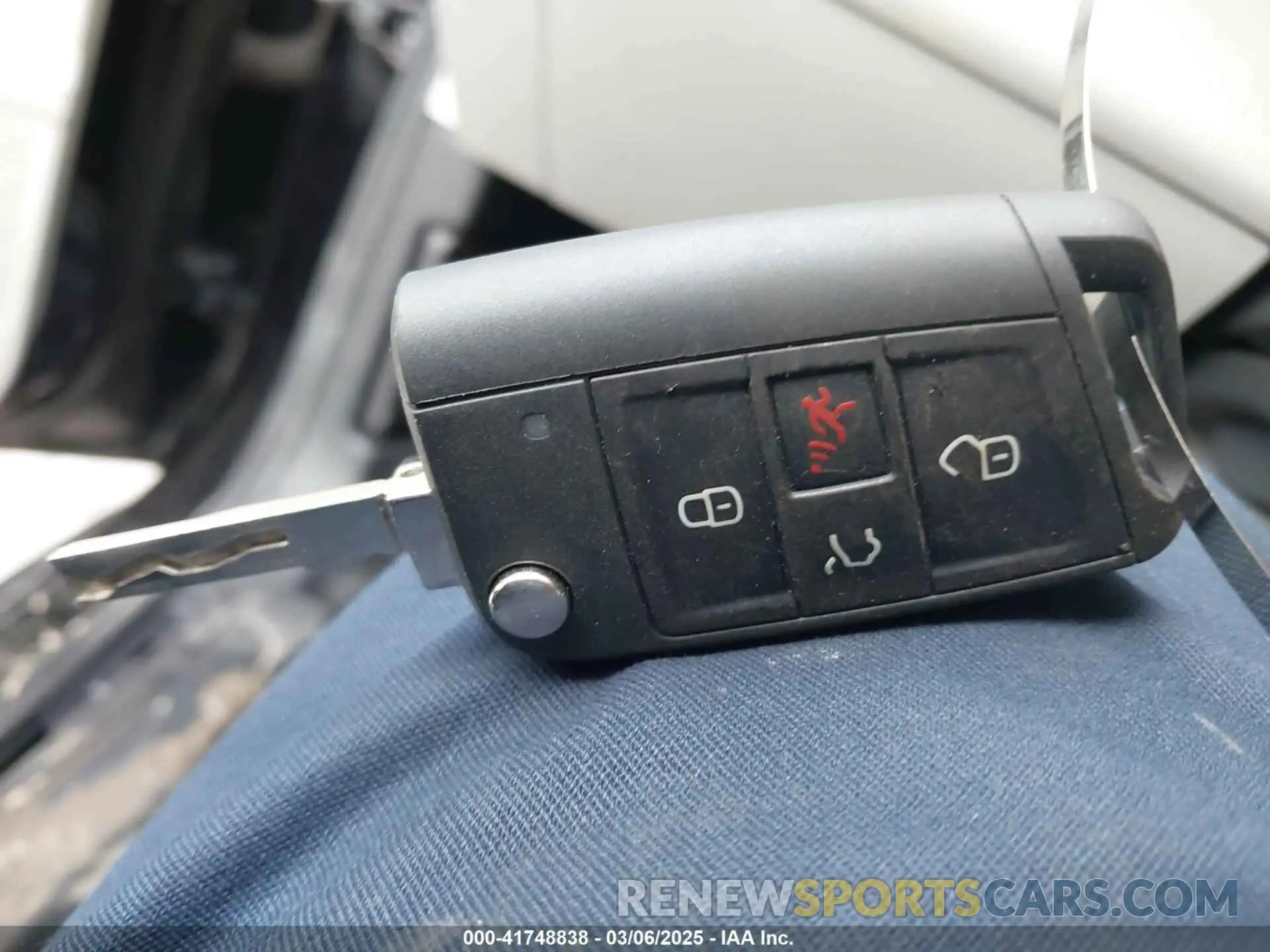 11 Photograph of a damaged car 3VWC57BU0KM060686 VOLKSWAGEN JETTA 2019