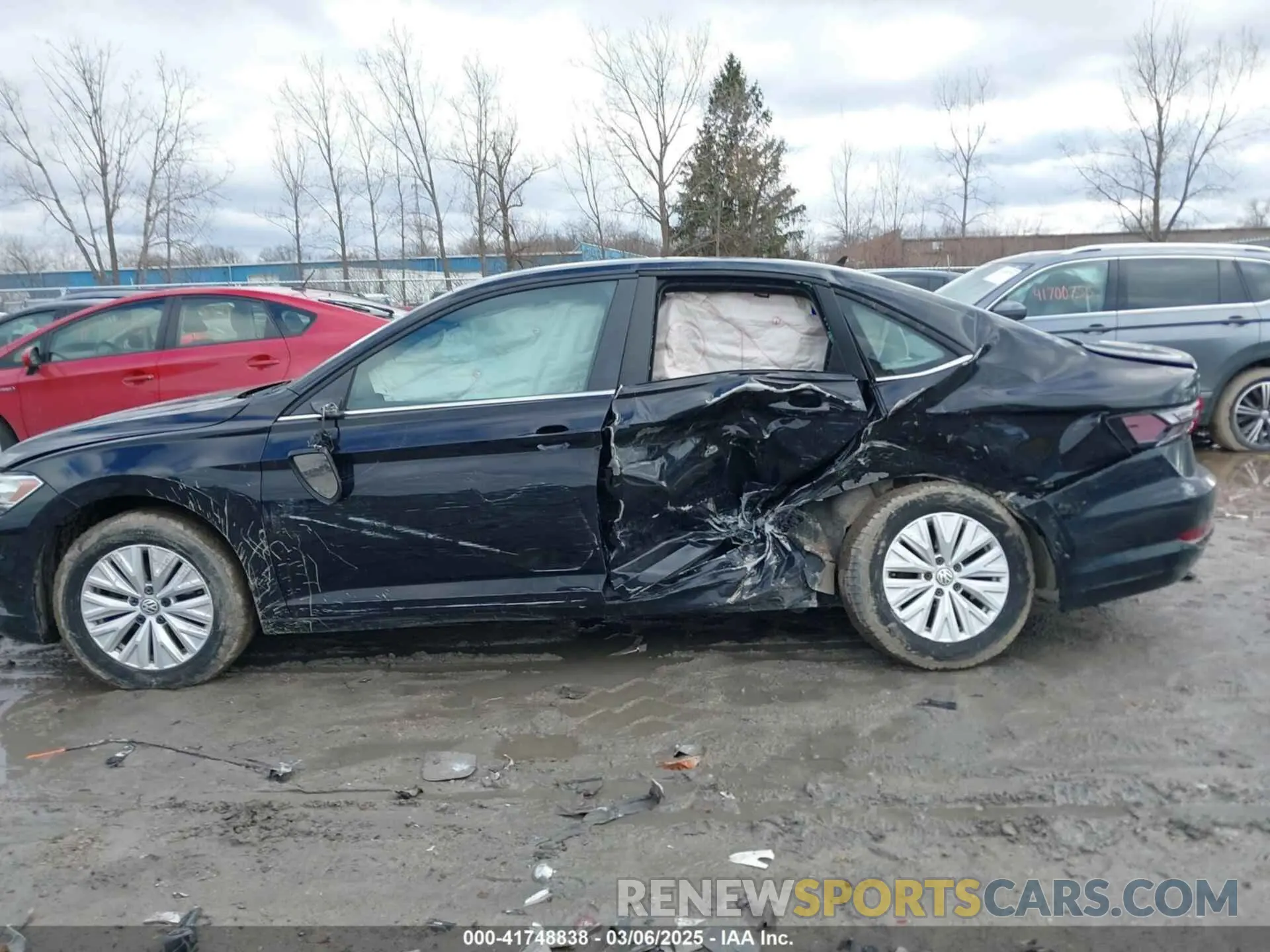 14 Photograph of a damaged car 3VWC57BU0KM060686 VOLKSWAGEN JETTA 2019