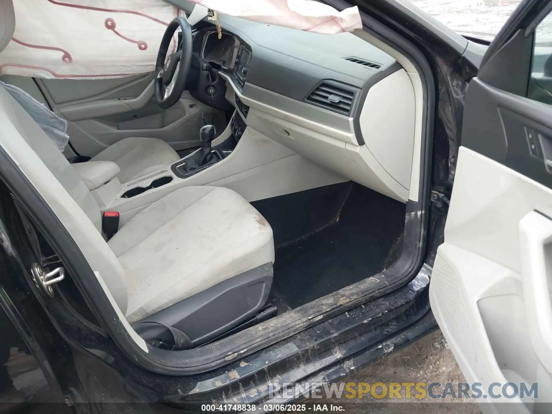 5 Photograph of a damaged car 3VWC57BU0KM060686 VOLKSWAGEN JETTA 2019