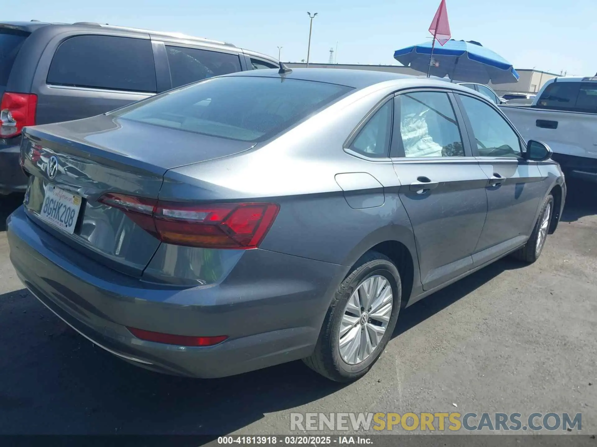 4 Photograph of a damaged car 3VWC57BU0KM065712 VOLKSWAGEN JETTA 2019