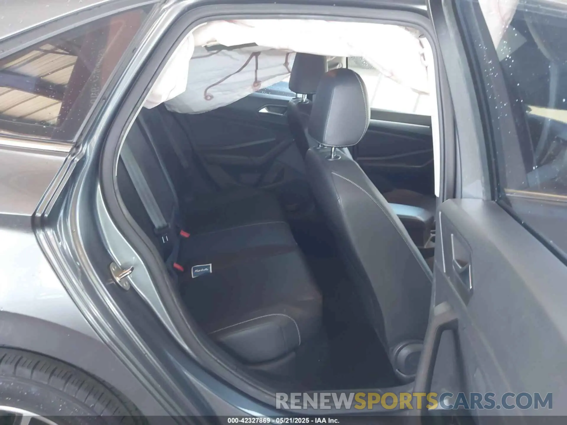 8 Photograph of a damaged car 3VWC57BU0KM102323 VOLKSWAGEN JETTA 2019
