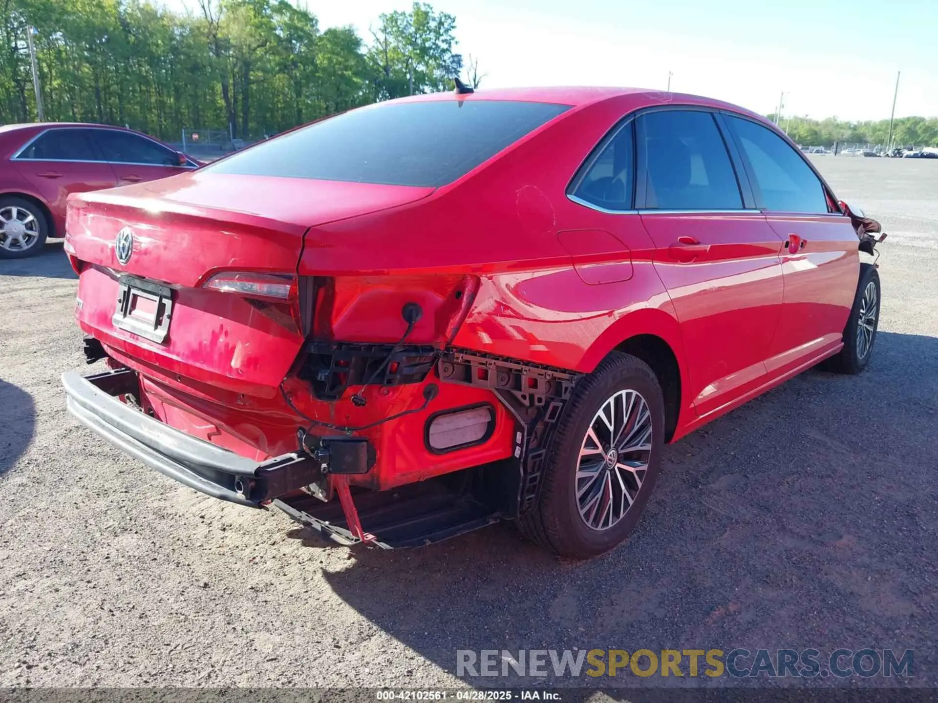 4 Photograph of a damaged car 3VWC57BU0KM104895 VOLKSWAGEN JETTA 2019