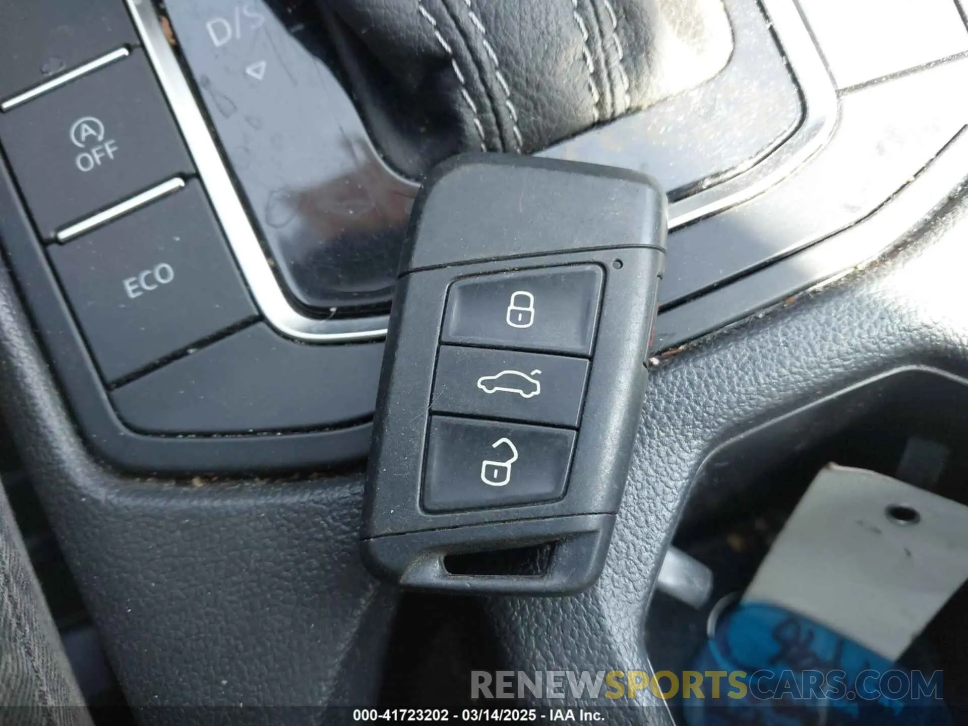 11 Photograph of a damaged car 3VWC57BU0KM109059 VOLKSWAGEN JETTA 2019