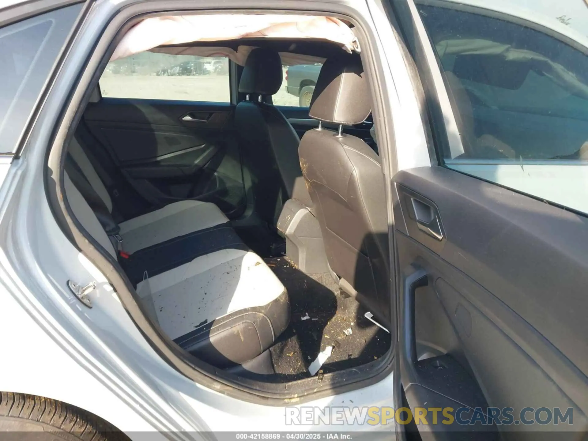 8 Photograph of a damaged car 3VWC57BU0KM111278 VOLKSWAGEN JETTA 2019