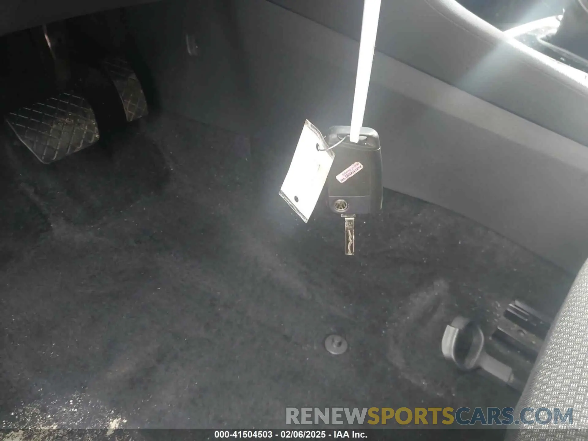 11 Photograph of a damaged car 3VWC57BU0KM129795 VOLKSWAGEN JETTA 2019