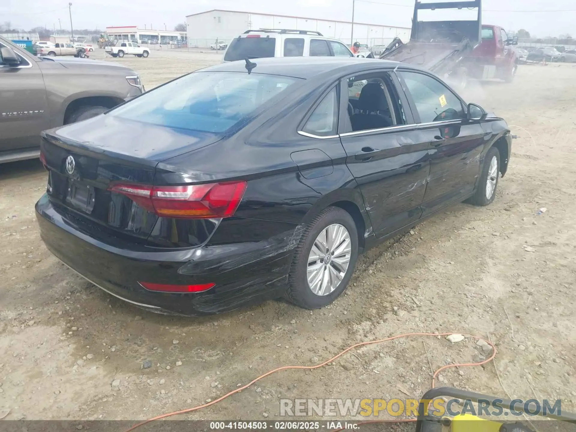 4 Photograph of a damaged car 3VWC57BU0KM129795 VOLKSWAGEN JETTA 2019