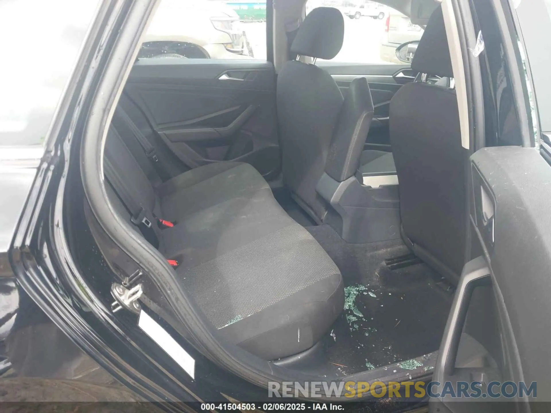 8 Photograph of a damaged car 3VWC57BU0KM129795 VOLKSWAGEN JETTA 2019
