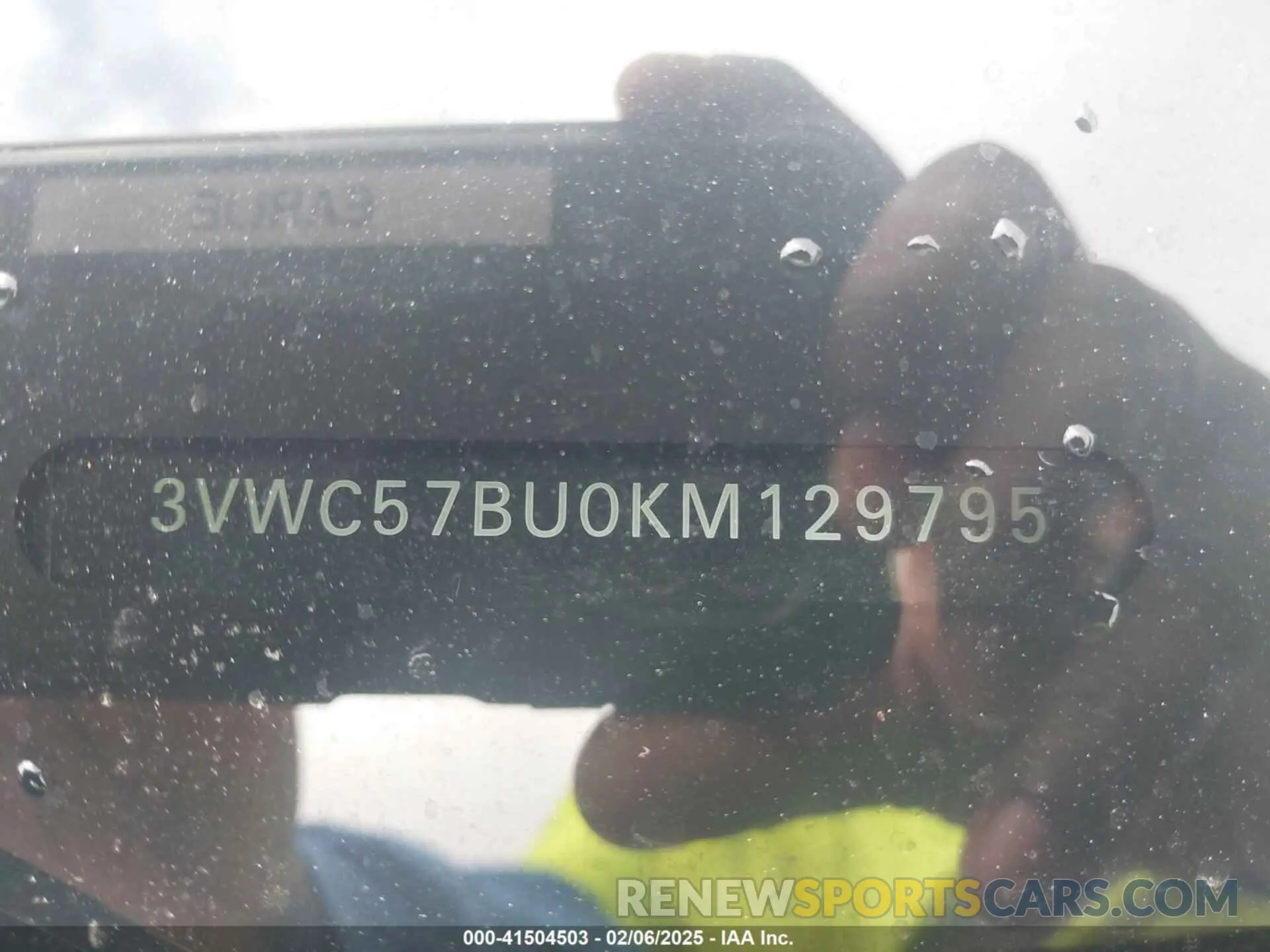 9 Photograph of a damaged car 3VWC57BU0KM129795 VOLKSWAGEN JETTA 2019