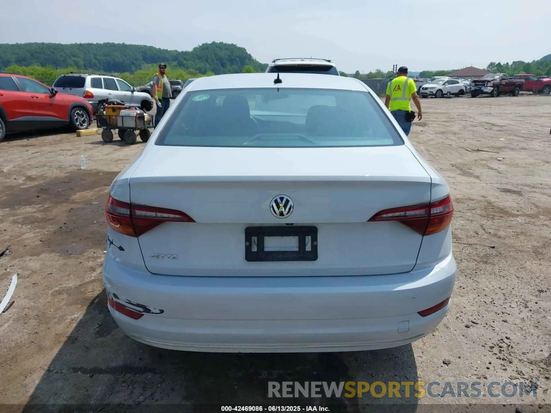 17 Photograph of a damaged car 3VWC57BU0KM139582 VOLKSWAGEN JETTA 2019