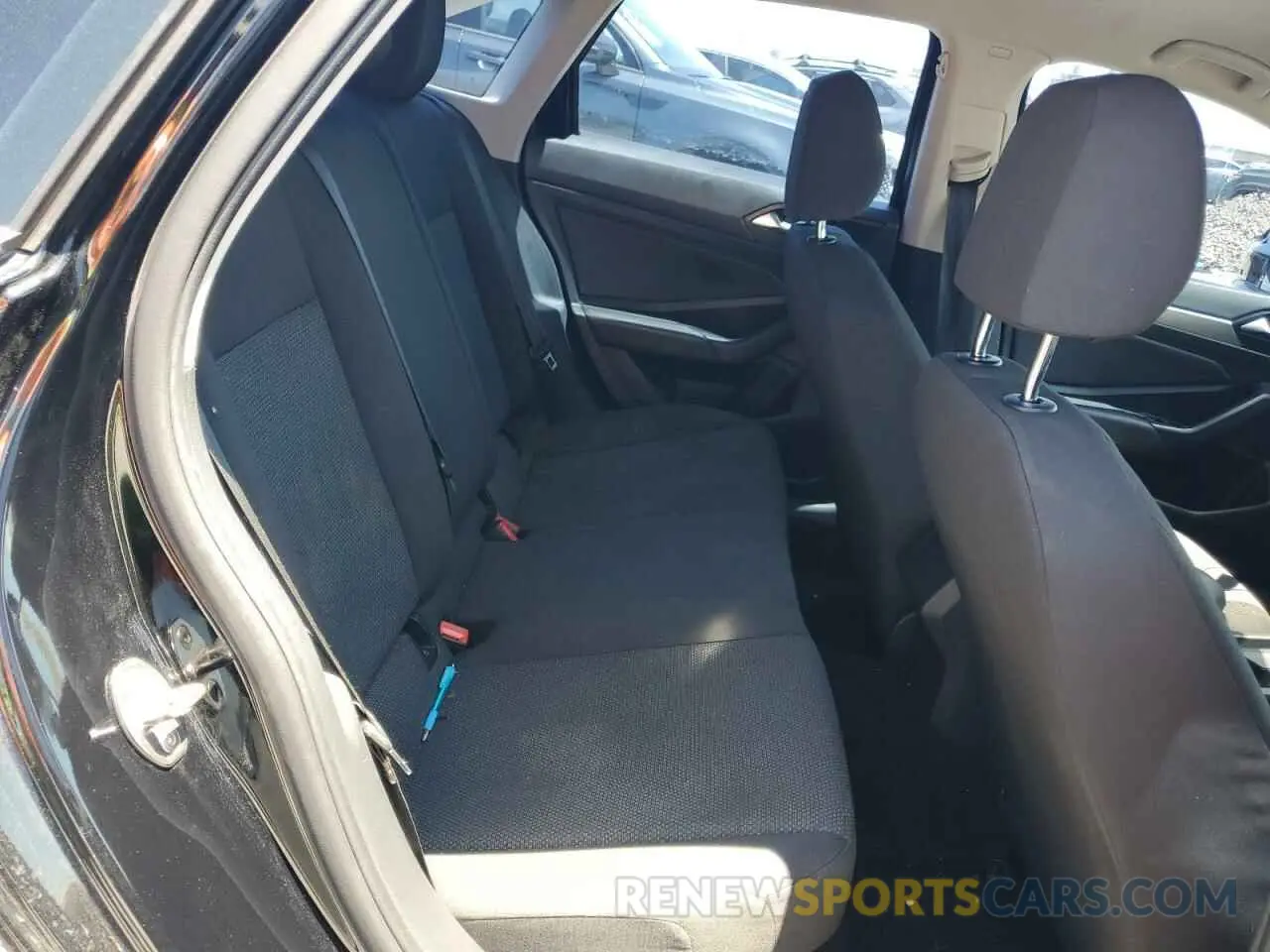10 Photograph of a damaged car 3VWC57BU0KM142076 VOLKSWAGEN JETTA 2019