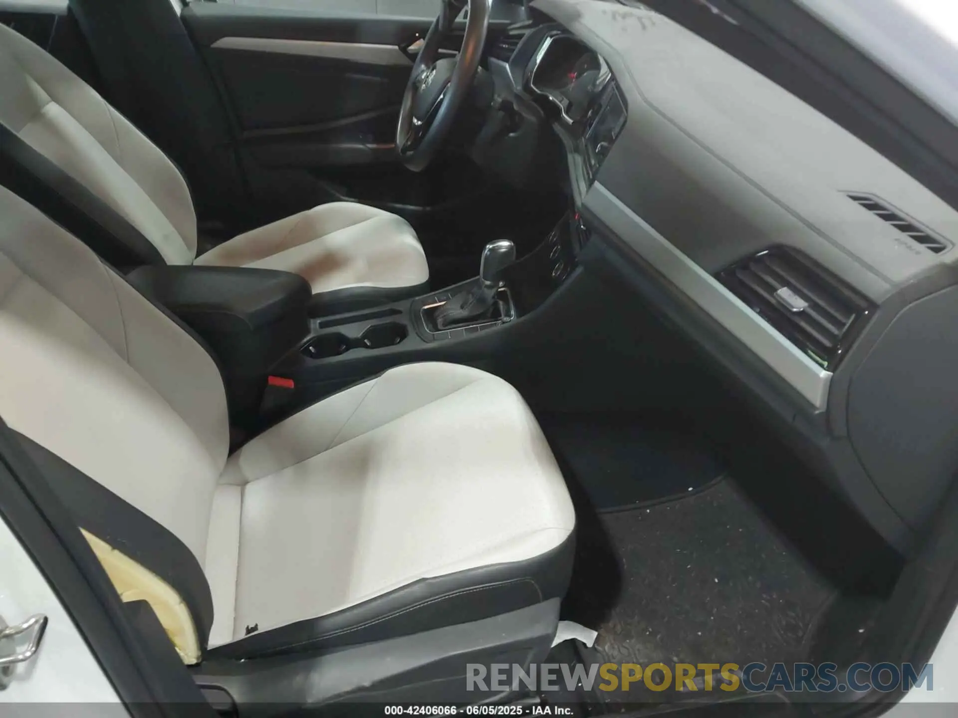 5 Photograph of a damaged car 3VWC57BU0KM226799 VOLKSWAGEN JETTA 2019