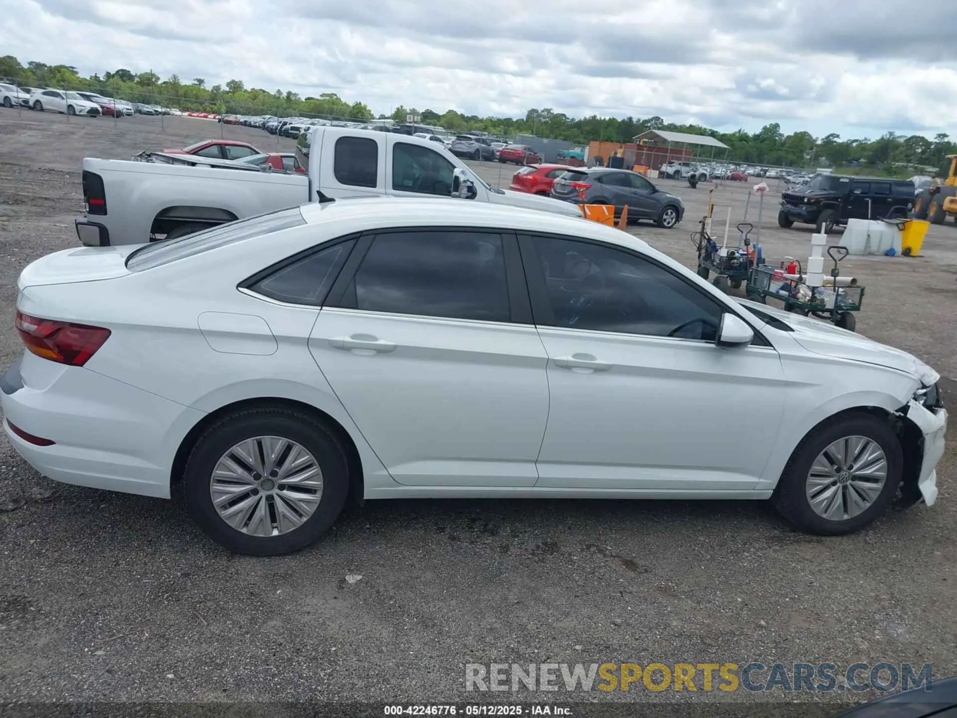 13 Photograph of a damaged car 3VWC57BU1KM025946 VOLKSWAGEN JETTA 2019