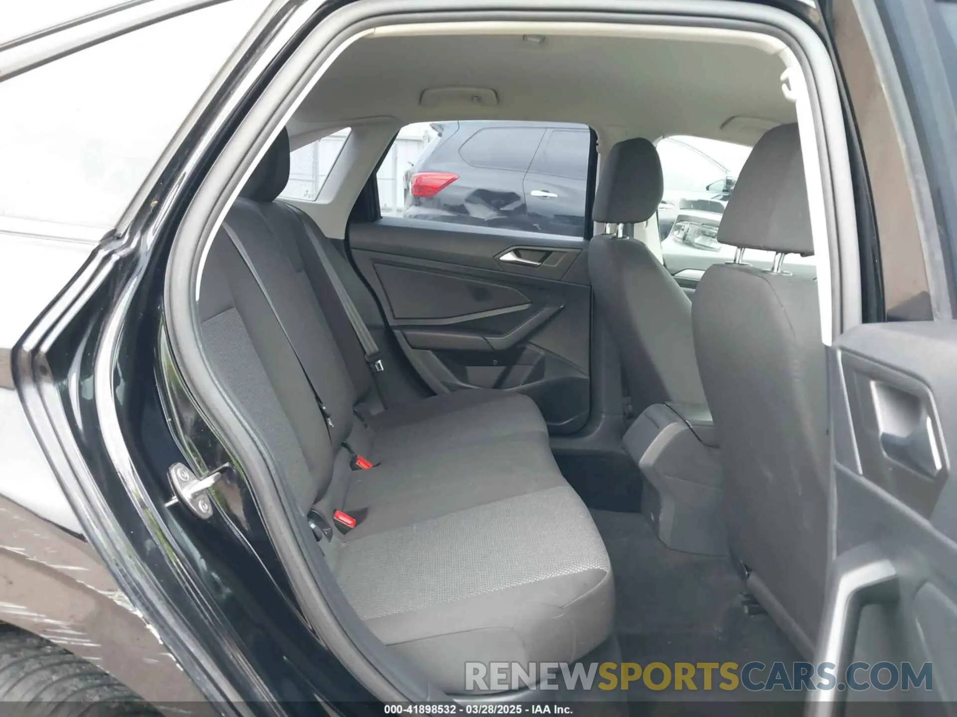8 Photograph of a damaged car 3VWC57BU1KM033688 VOLKSWAGEN JETTA 2019