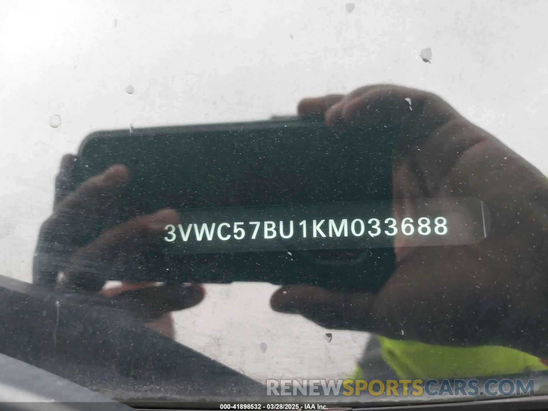 9 Photograph of a damaged car 3VWC57BU1KM033688 VOLKSWAGEN JETTA 2019