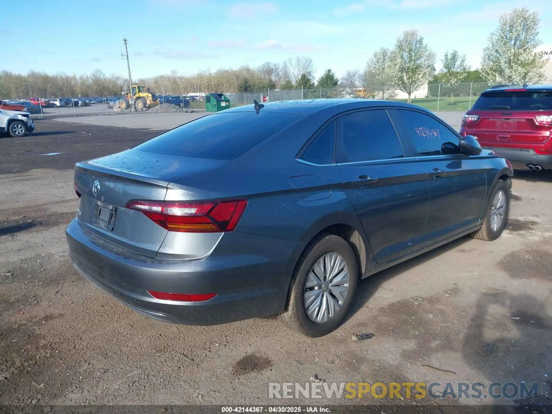 4 Photograph of a damaged car 3VWC57BU1KM053245 VOLKSWAGEN JETTA 2019