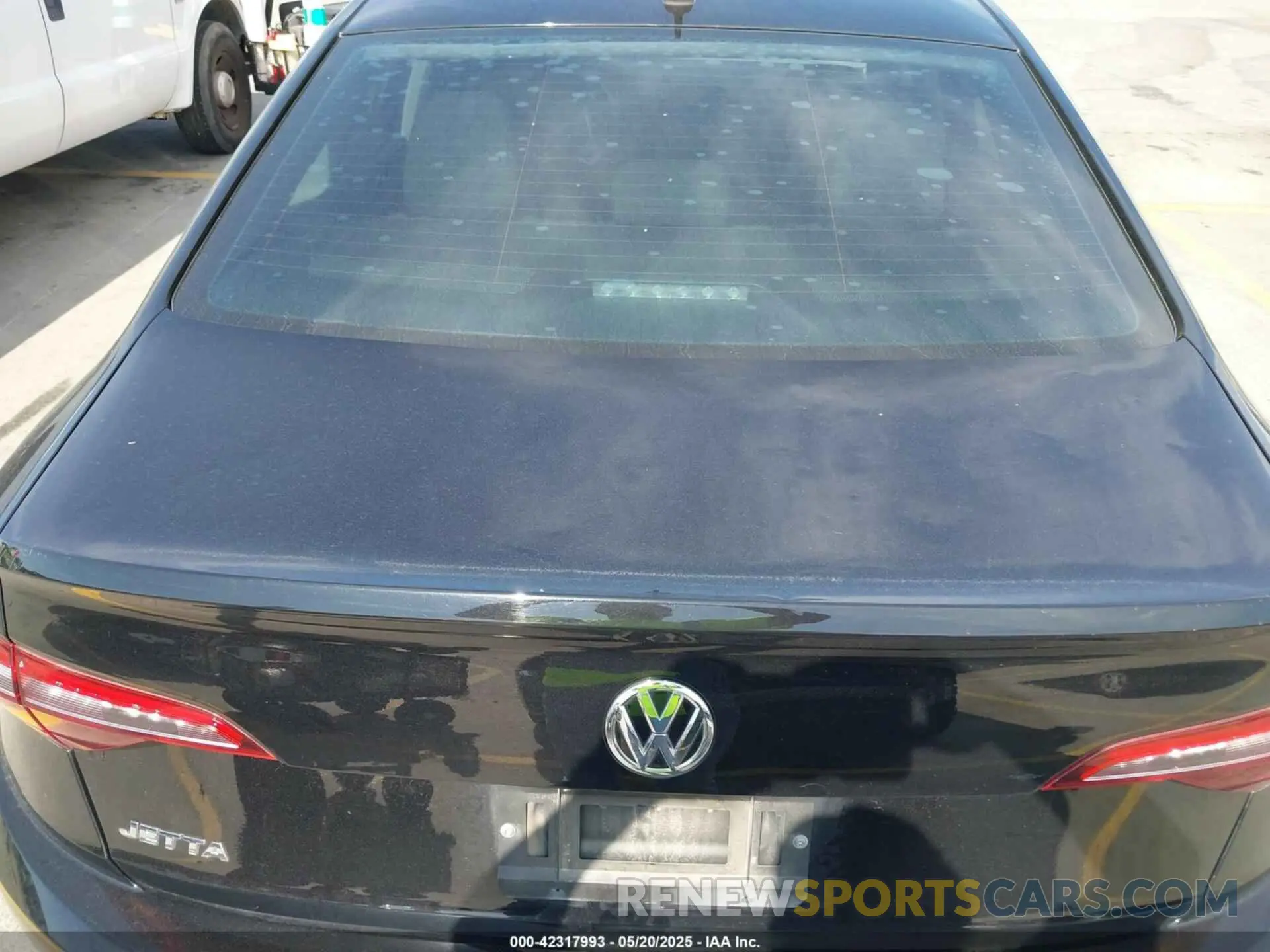17 Photograph of a damaged car 3VWC57BU1KM056789 VOLKSWAGEN JETTA 2019