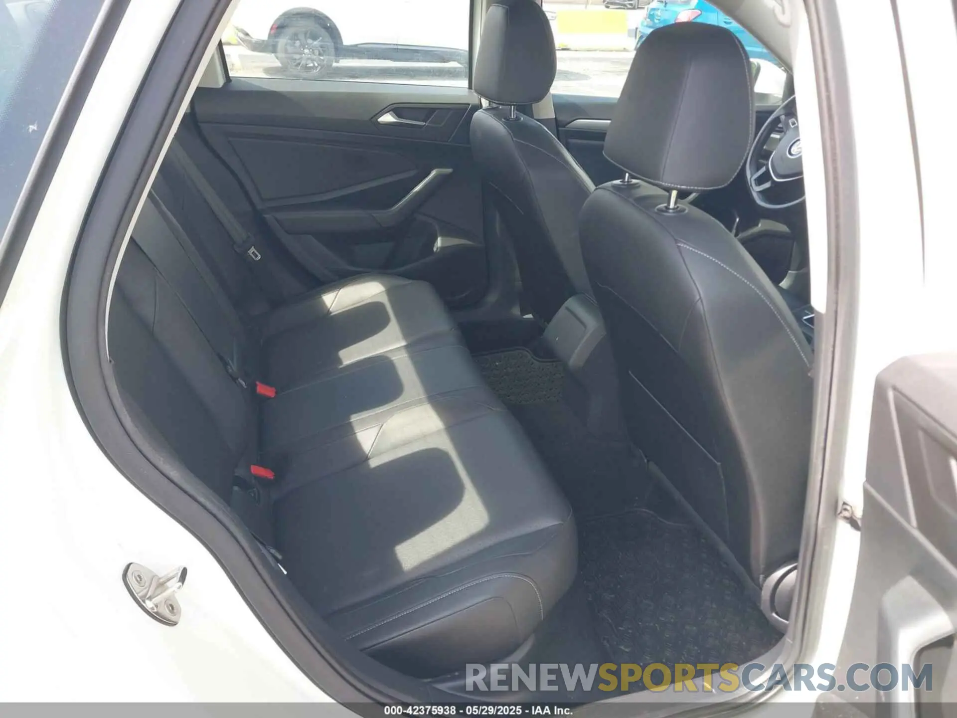 8 Photograph of a damaged car 3VWC57BU1KM072359 VOLKSWAGEN JETTA 2019